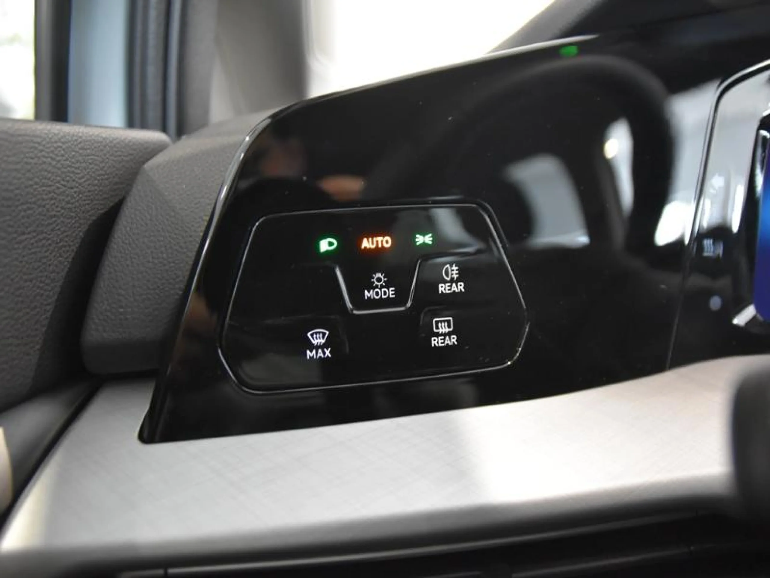 VOLKSWAGEN GOLF ··MÁS·· 1.5 TSI 85KW (115CV) - Foto 17