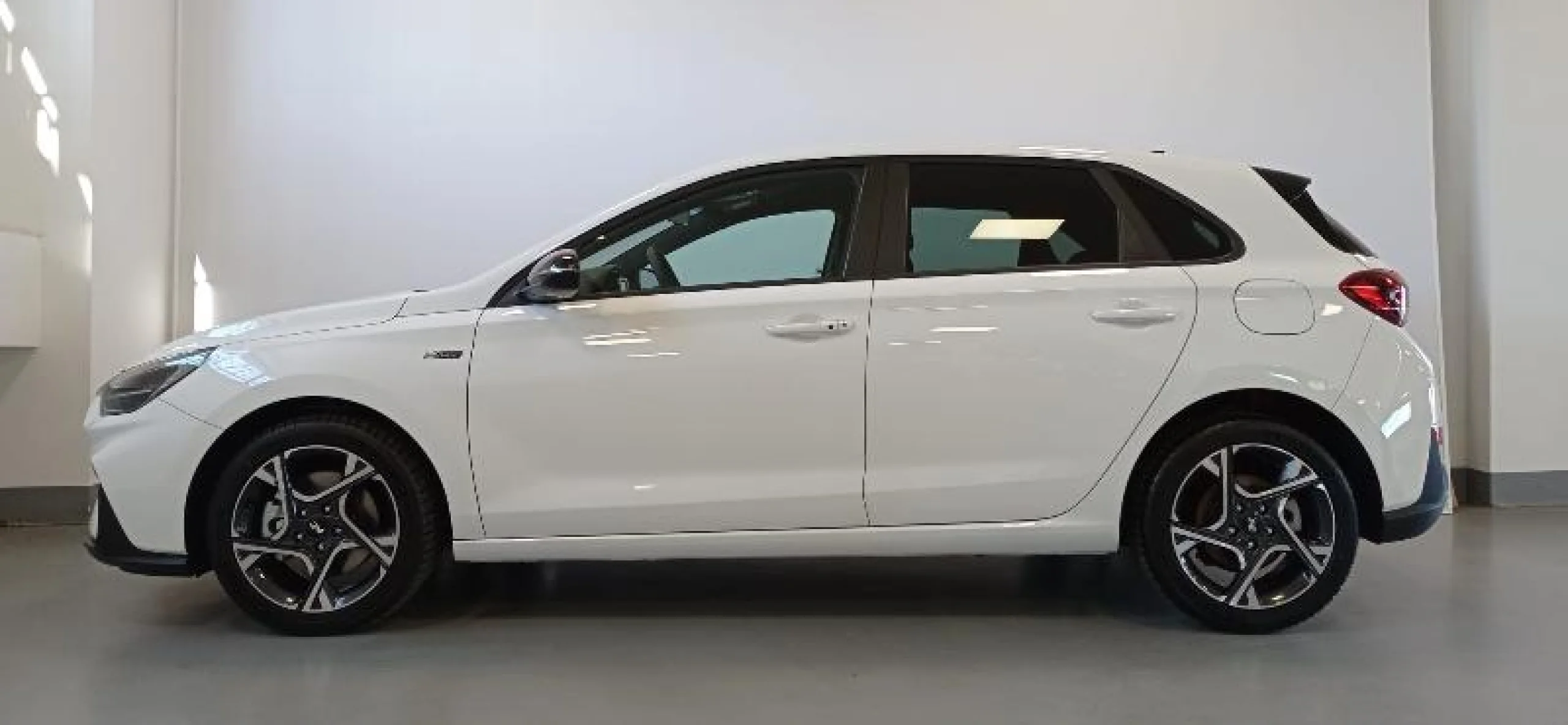 HYUNDAI I30 1.0 TGDI N LINE 120 CV - Foto 1