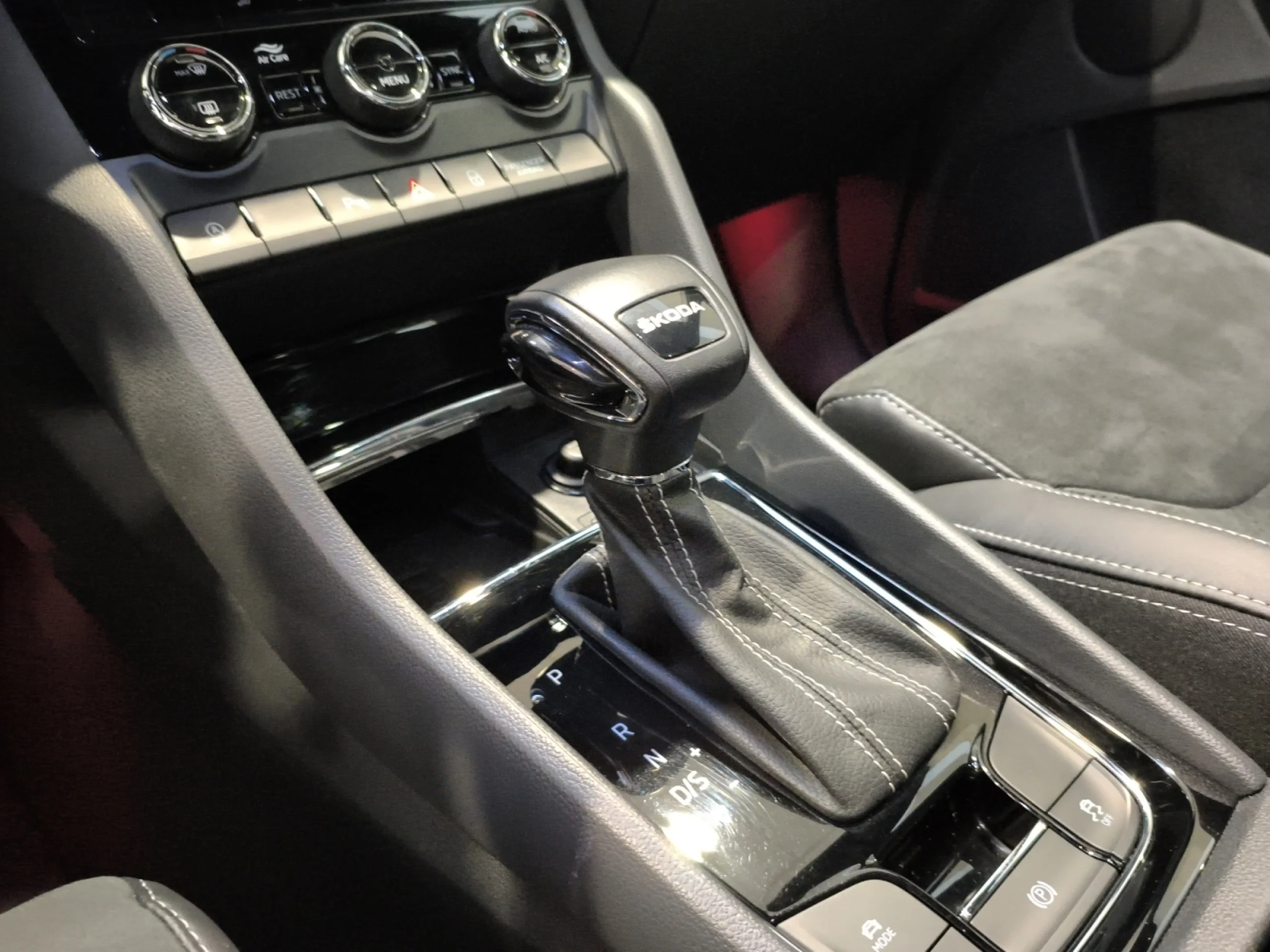 SKODA KODIAQ 2.0 TDI 110KW (150CV) DSG 4X2 SPORTLINE - Foto 13