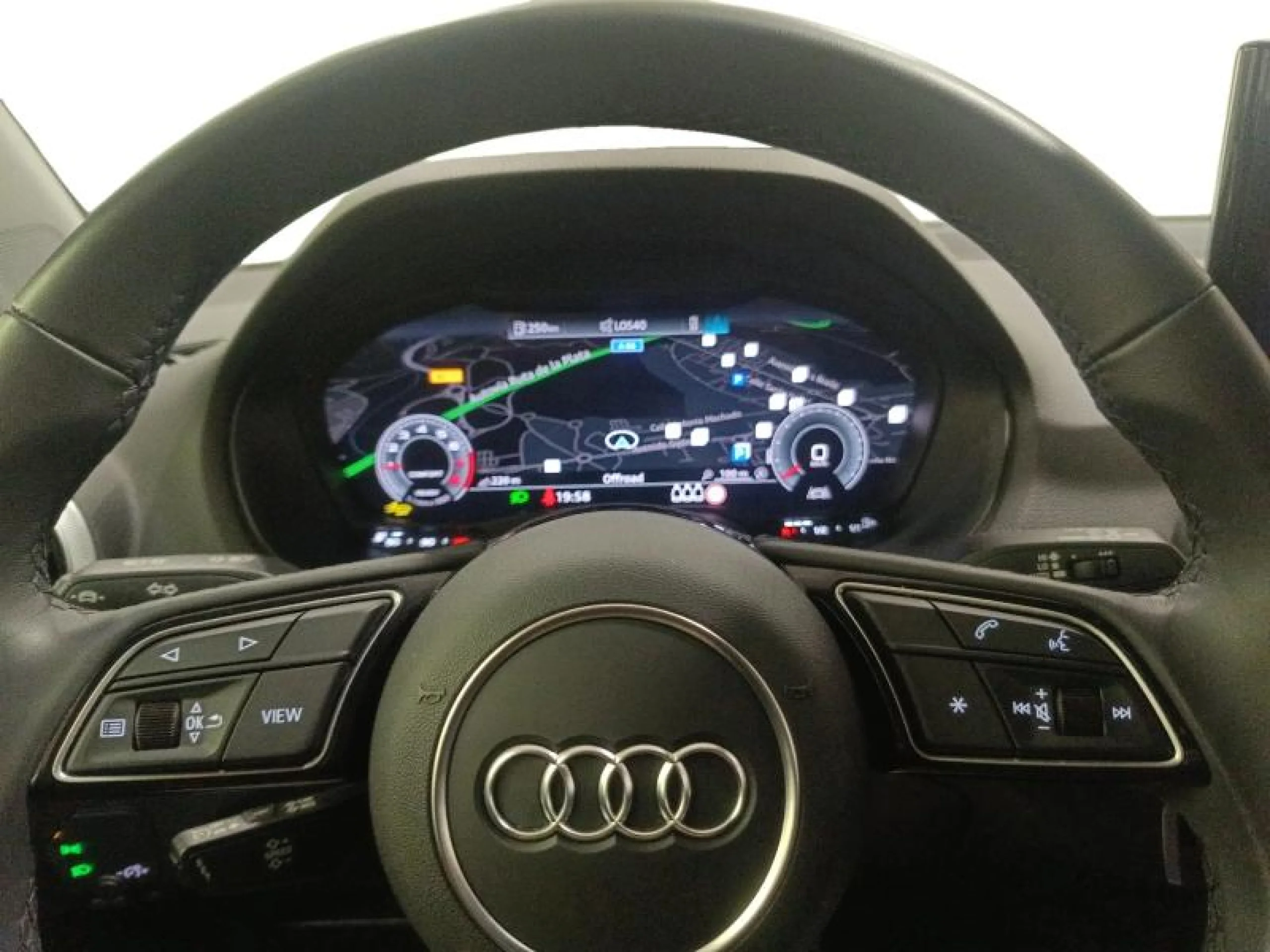 AUDI Q2 S LINE 30 TFSI 85KW (116CV) - Foto 8