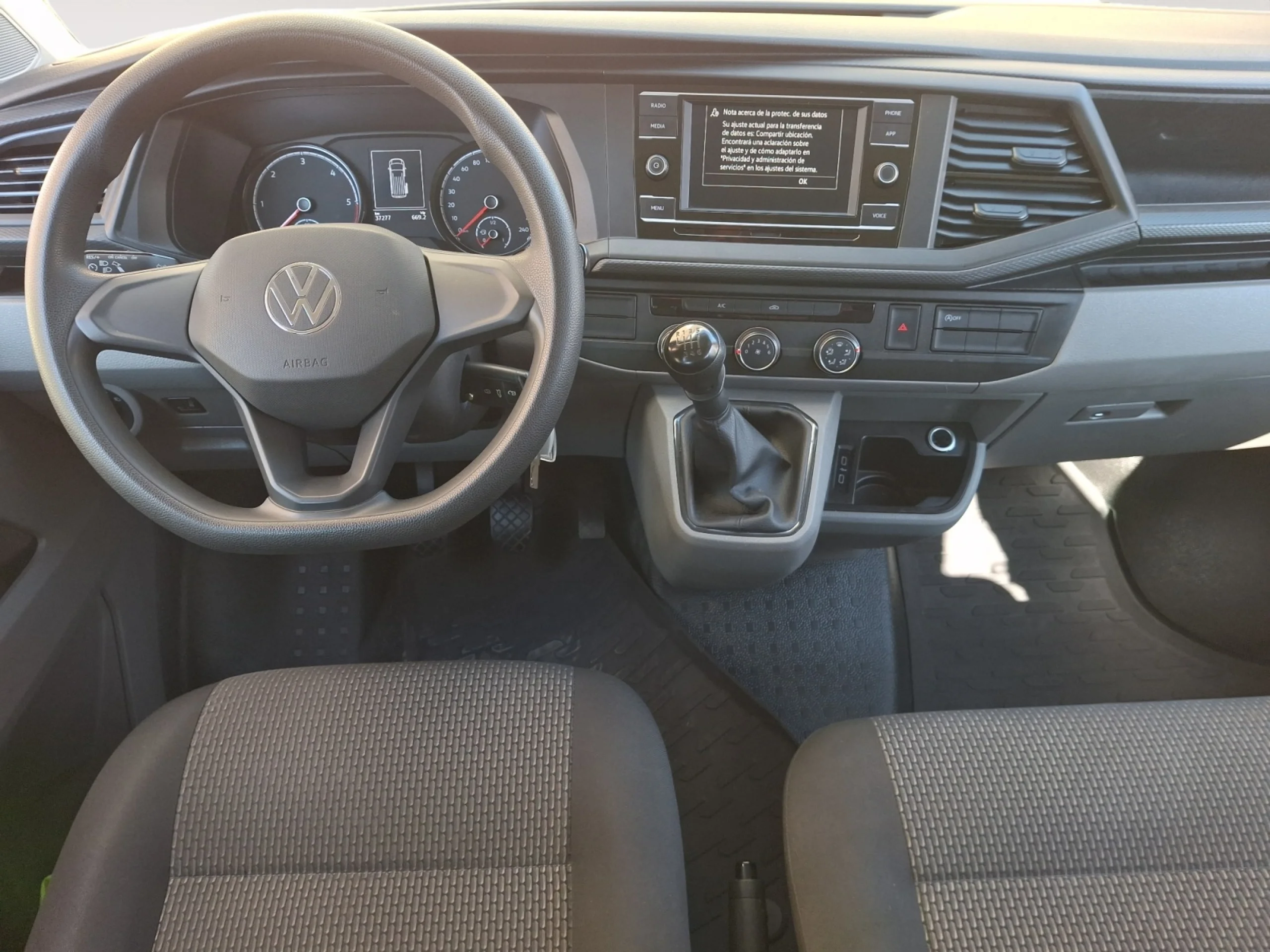 VW COMERCIALES Transporter TRANSPORTER 6.1 FURGSN BATALLA LARGA 2.0 TDI 110 KW (150 CV) 6 VEL. 2.800 - Foto 4