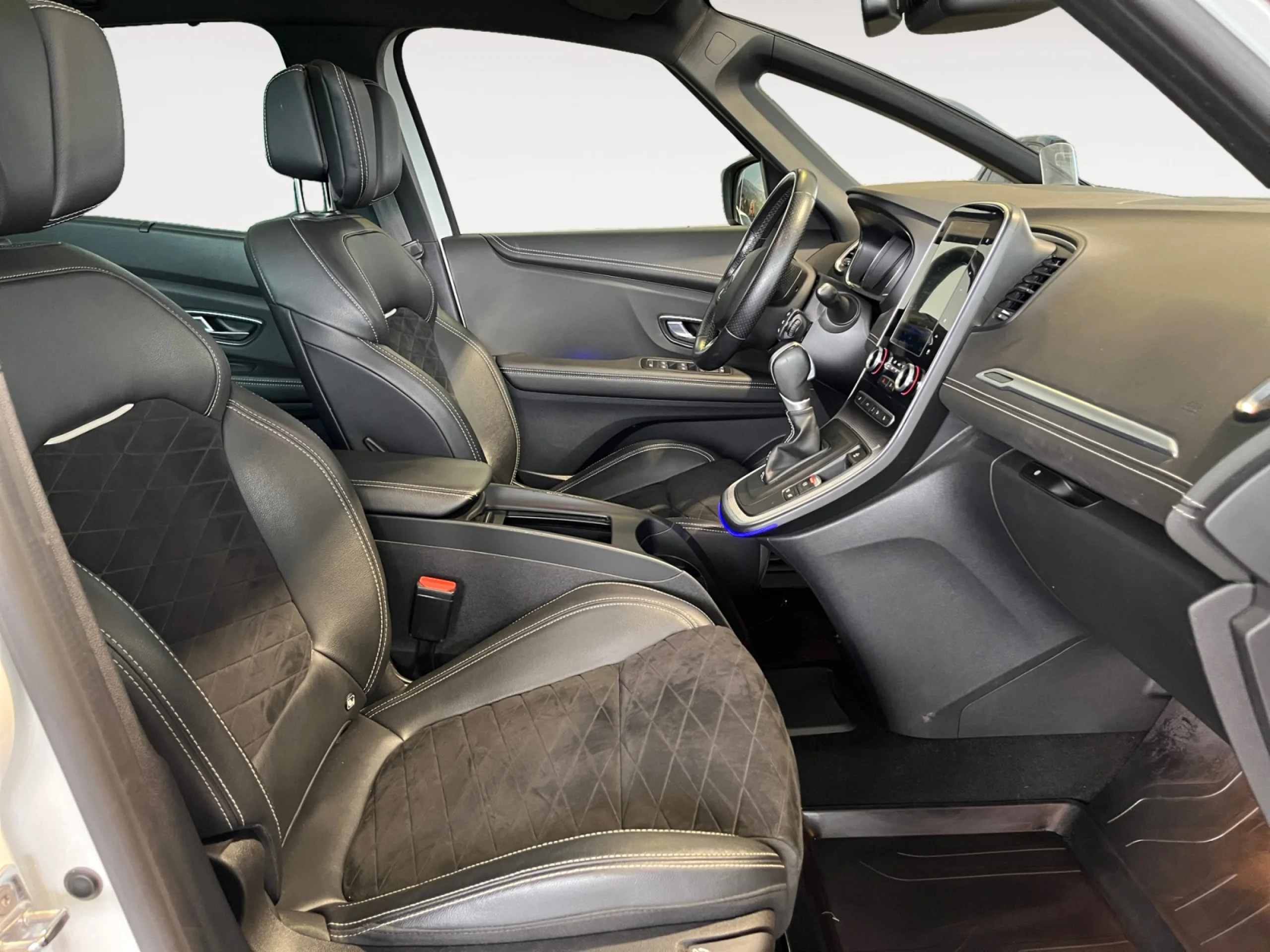 RENAULT GRAND SCENIC BLACK EDITION TCE 117KW (160CV) EDC GPF - Foto 5
