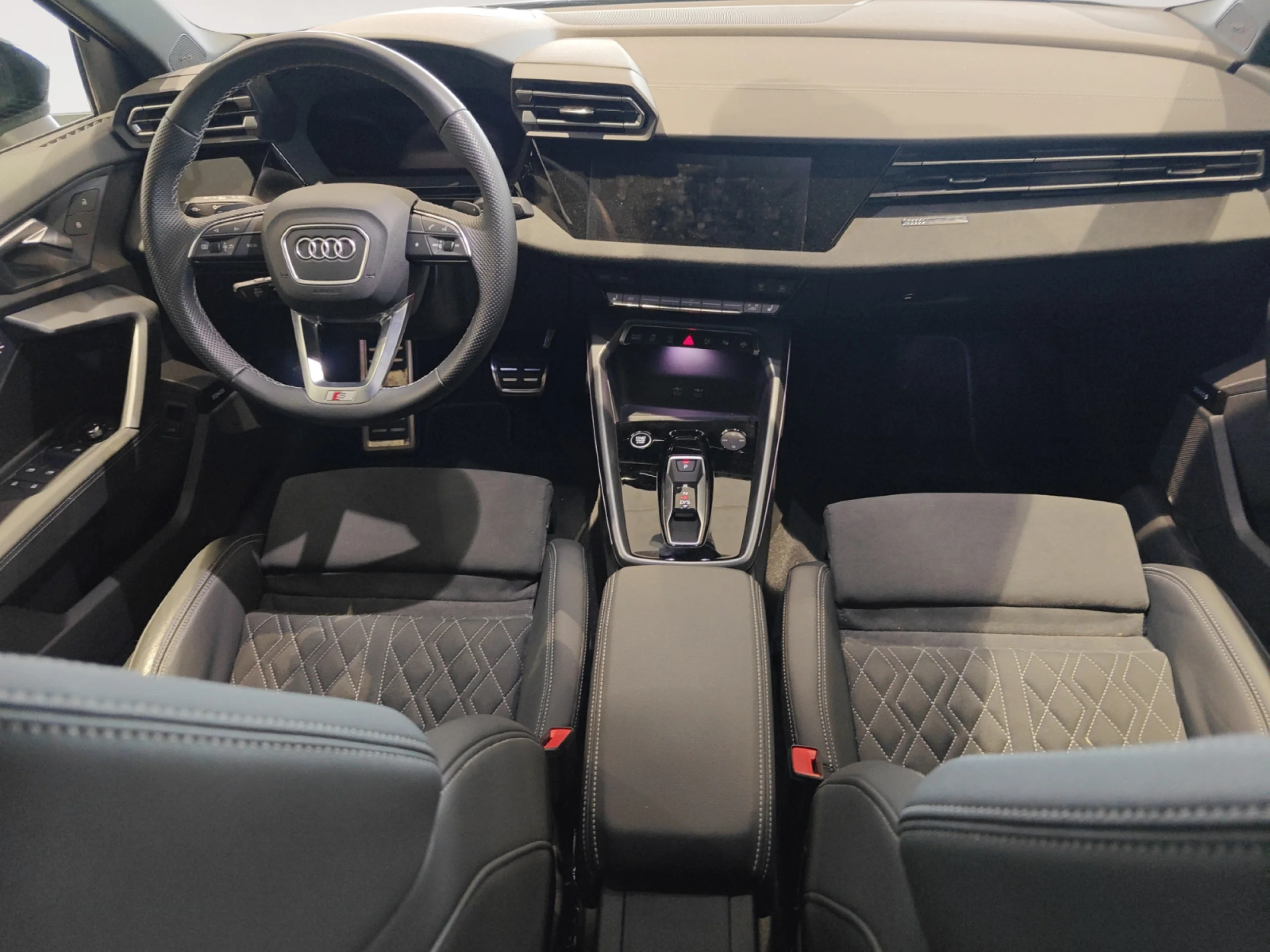 AUDI A3 SEDAN S LINE 35 TFSI 110KW S TRONIC - Foto 7