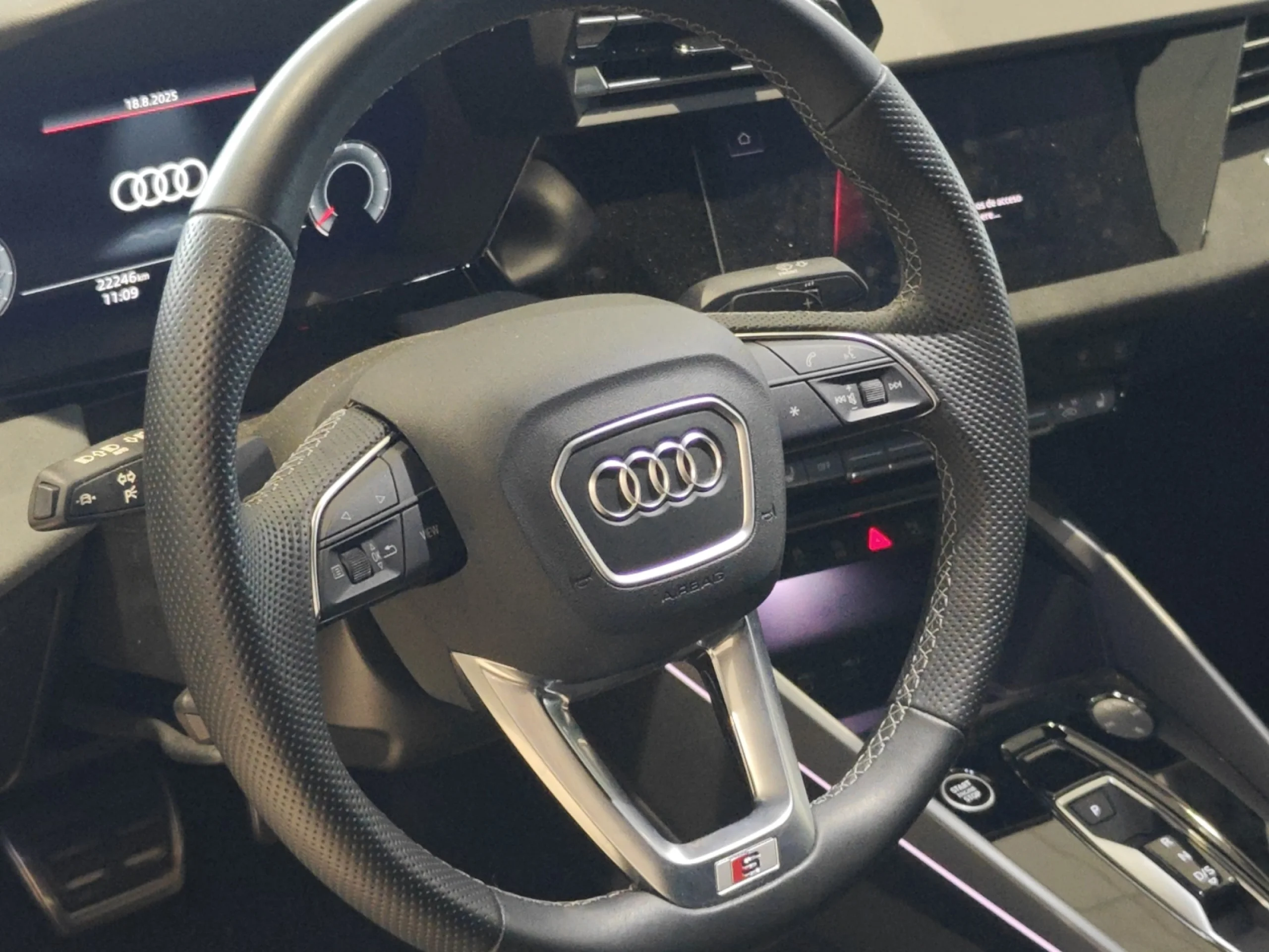 AUDI A3 SEDAN S LINE 35 TFSI 110KW S TRONIC - Foto 12