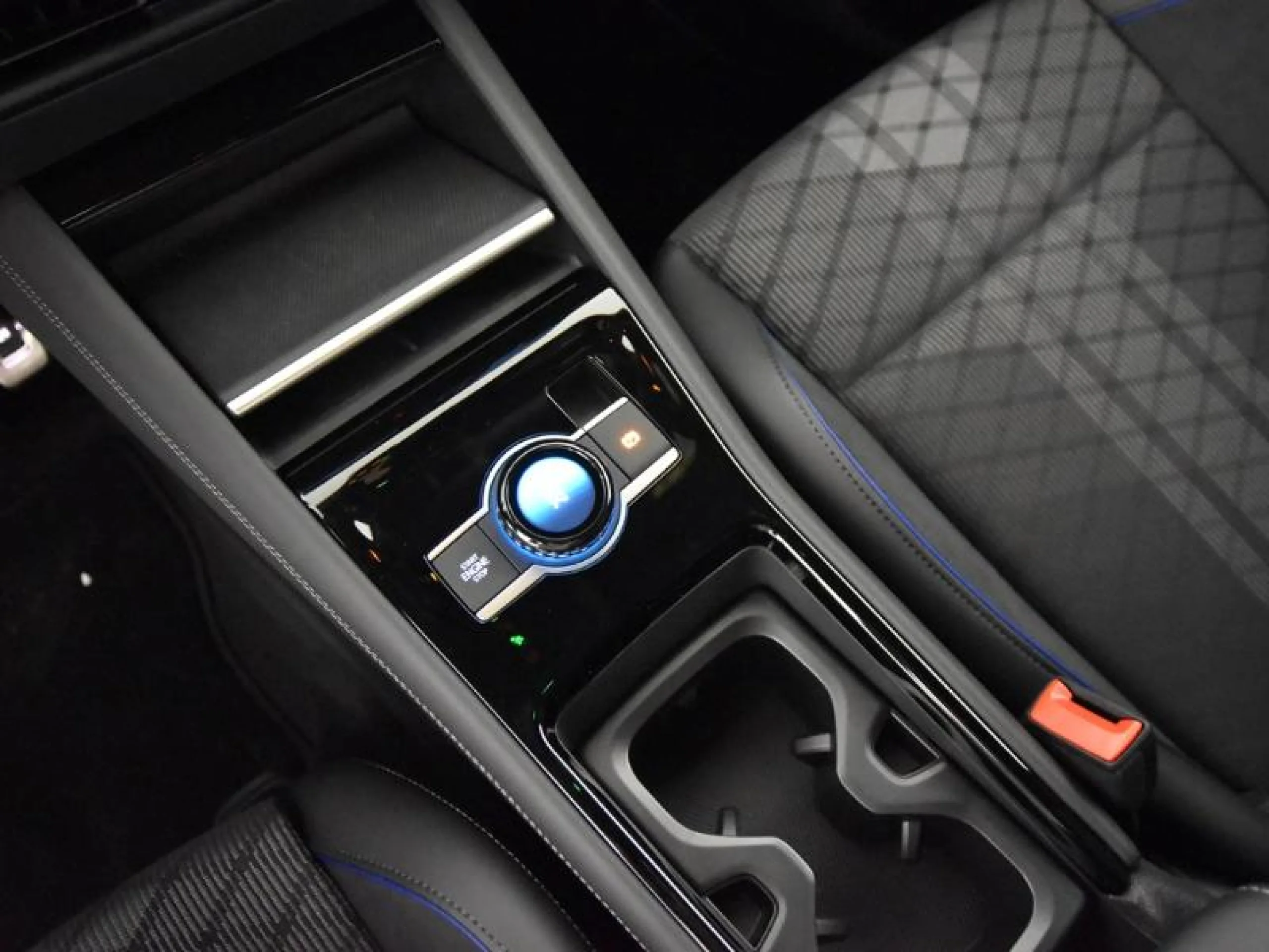 VOLKSWAGEN TAYRON TAYRON R LINE 1.5 ETSI 110 KW (150 CV)  AUTOM TICO DSG 7 VEL. - Foto 12