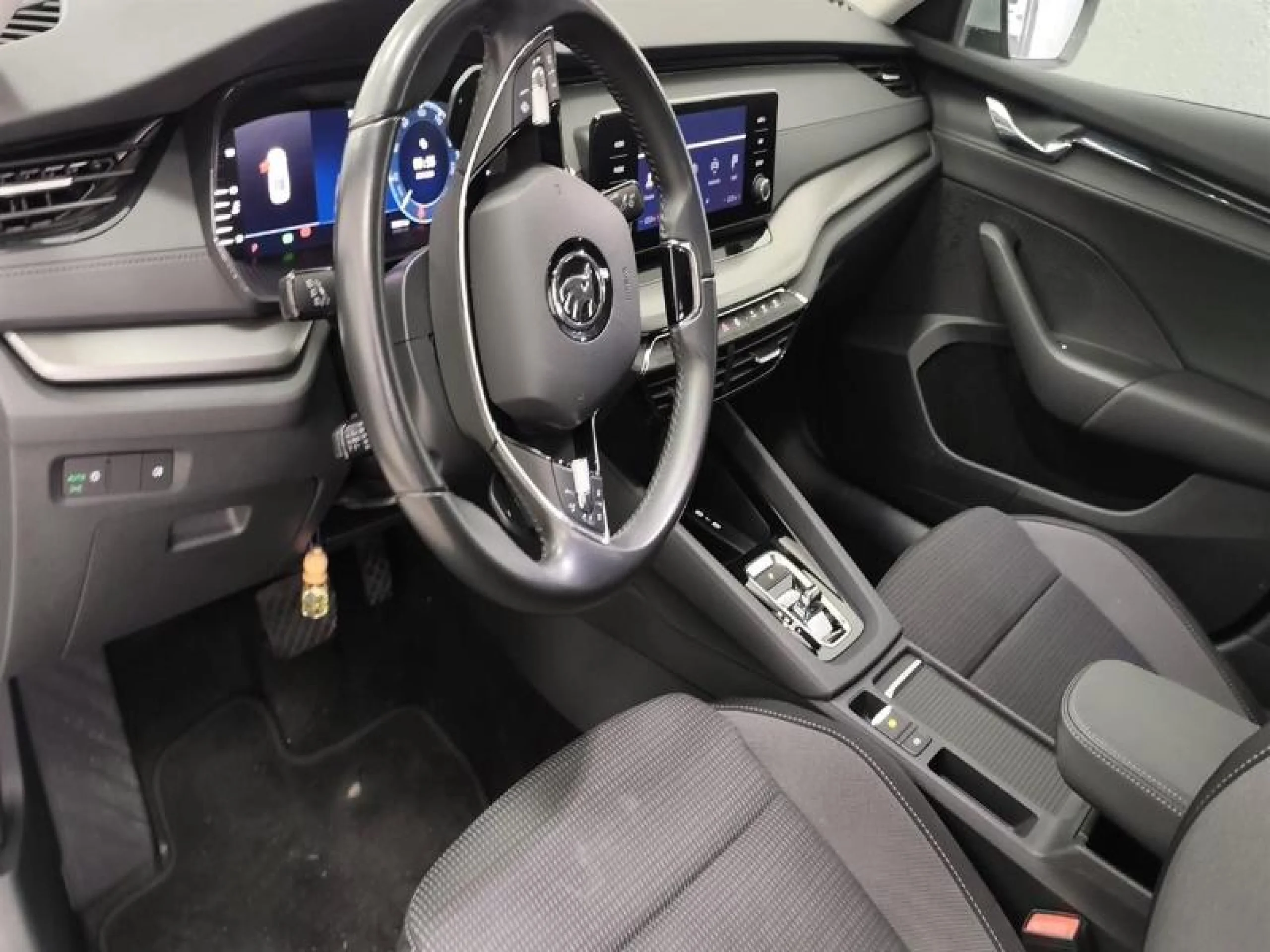 SKODA OCTAVIA 2.0 TDI 110KW (150 CV) DSG AMBITION - Foto 2