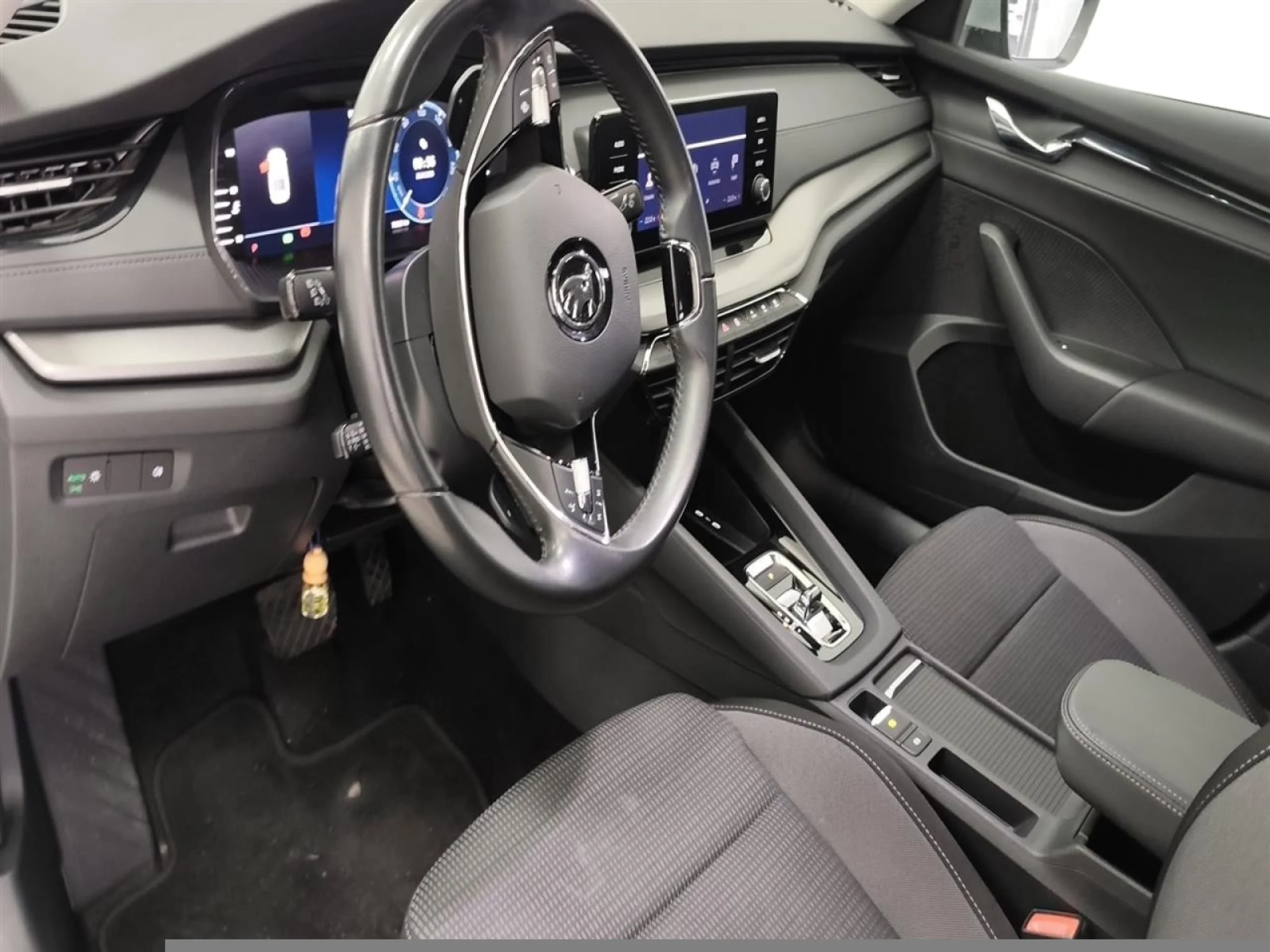 SKODA OCTAVIA 2.0 TDI 110KW (150 CV) DSG AMBITION - Foto 6