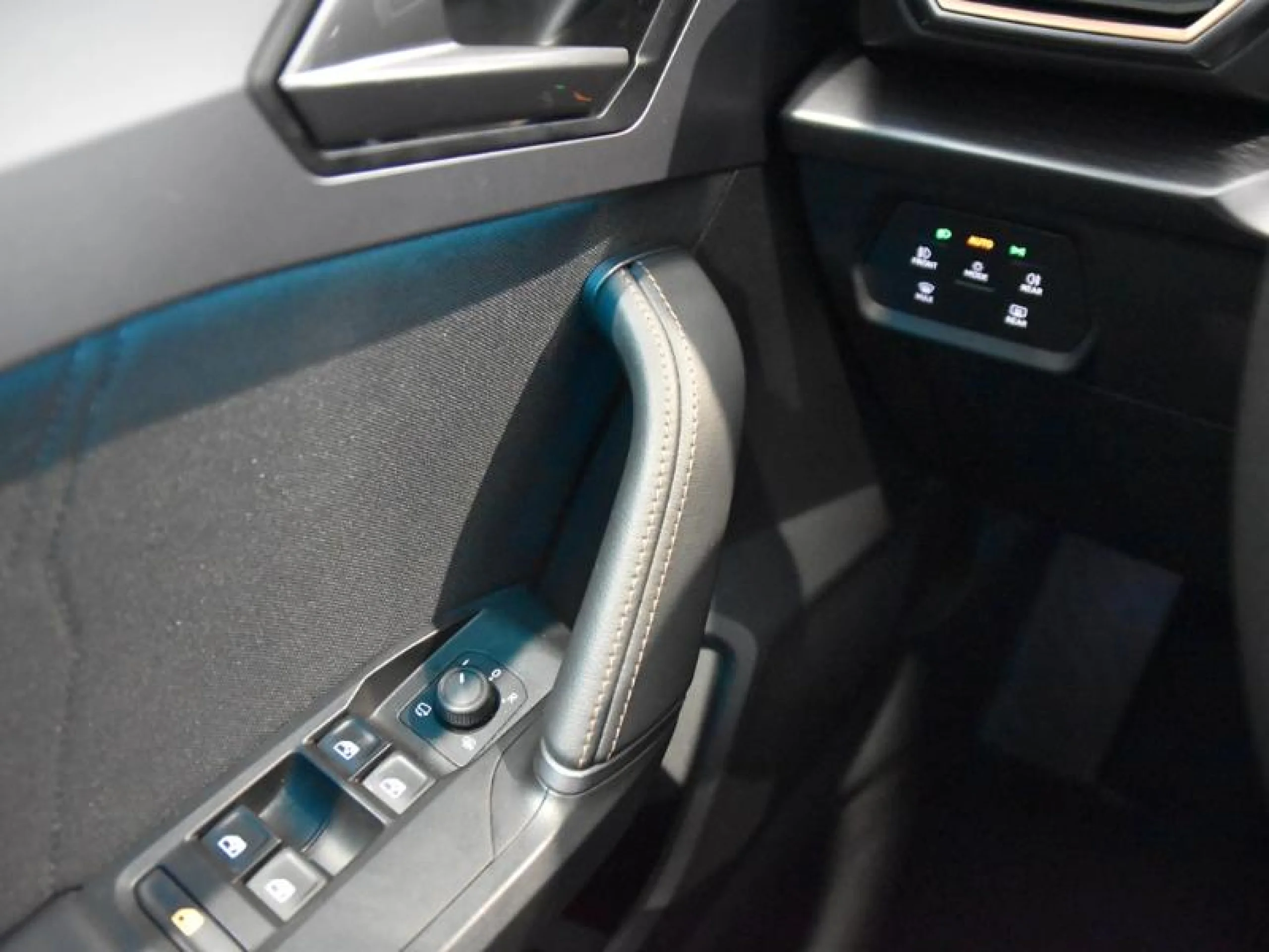 CUPRA LEON 1.5 TSI 110KW (150CV) - Foto 17