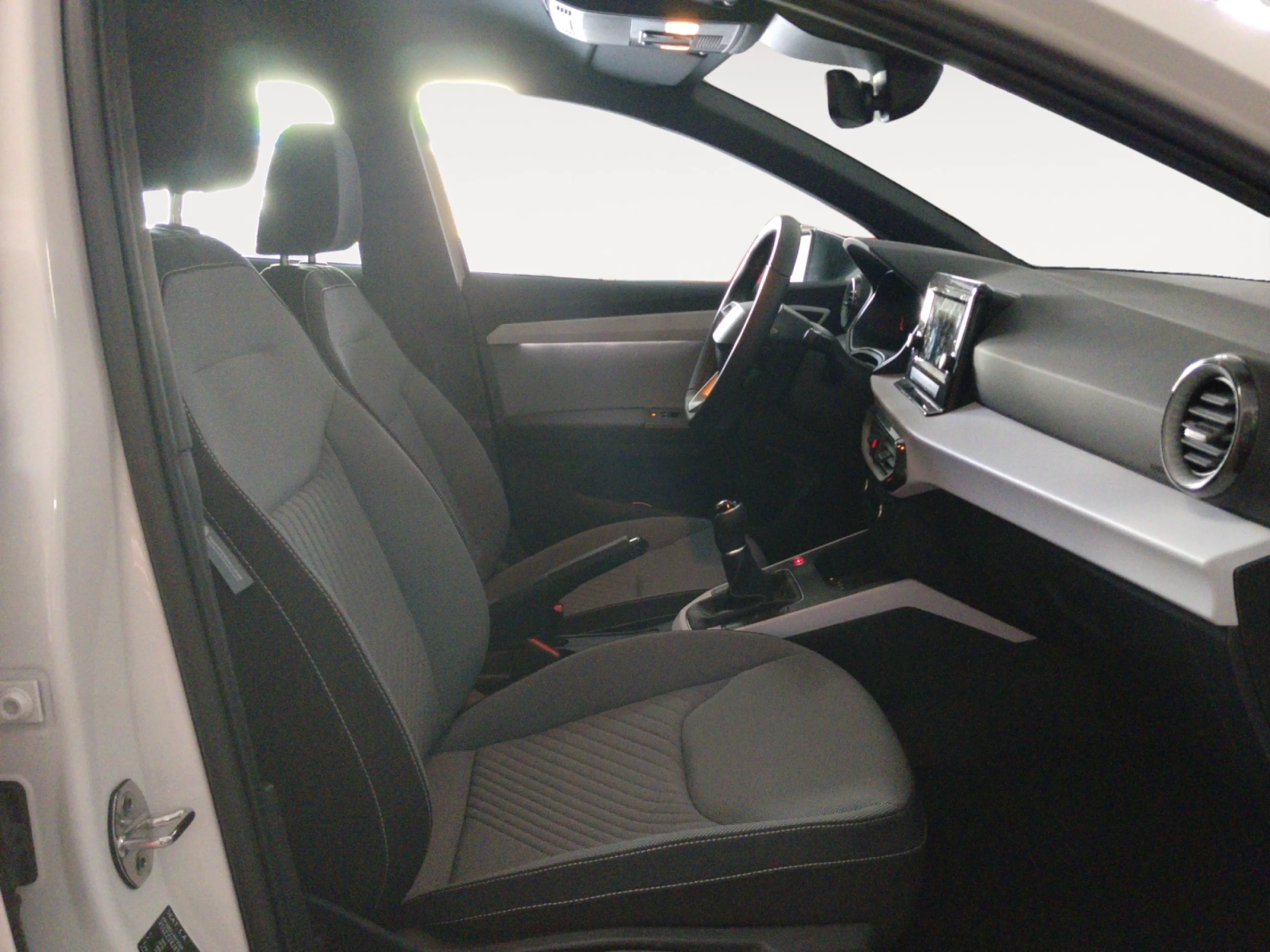 SEAT IBIZA 1.0 TSI 85KW (115CV) SPECIAL EDITION - Foto 5