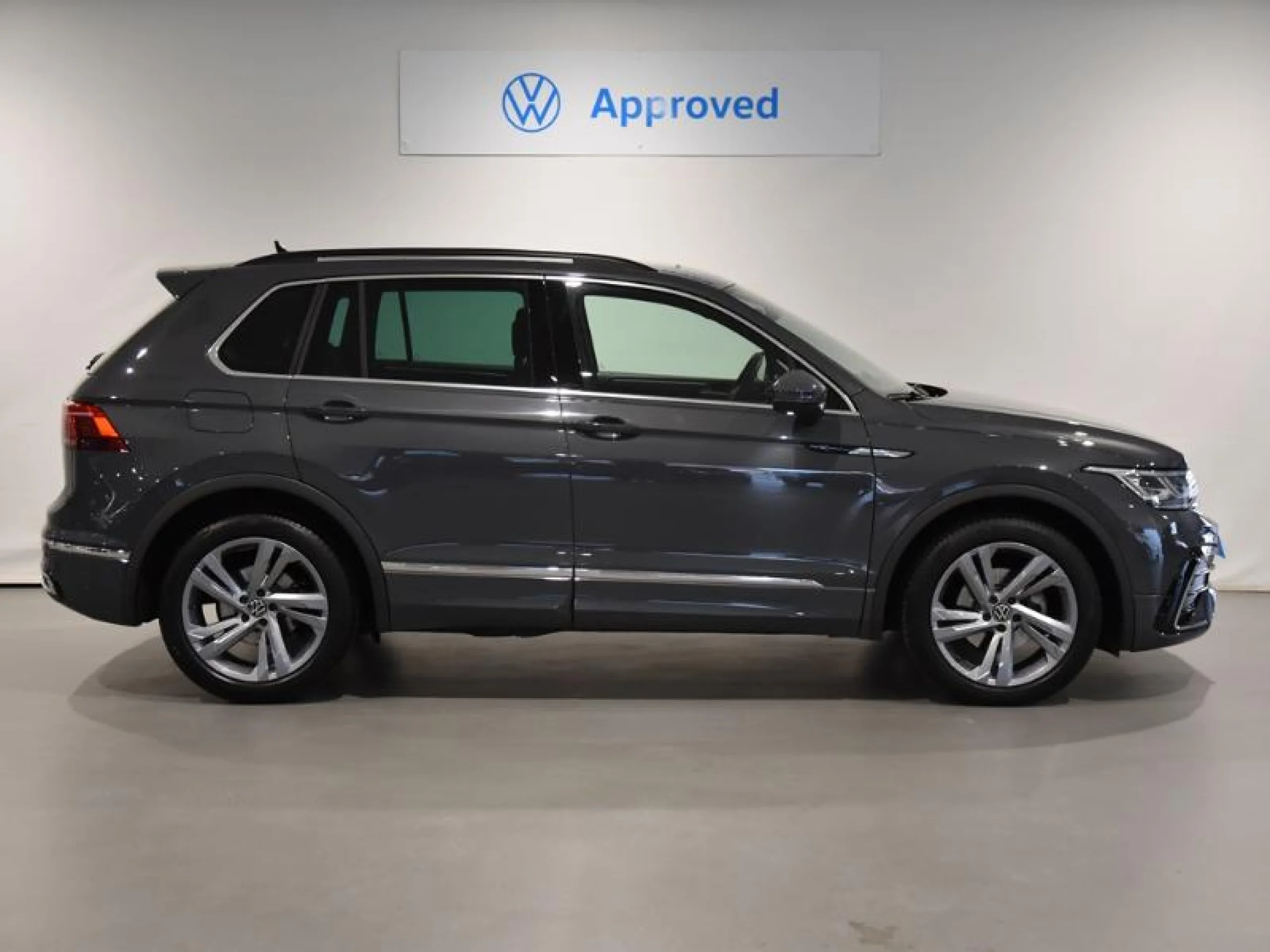 VOLKSWAGEN TIGUAN R LINE 2.0 TDI 110KW (150CV) DSG - Foto 3