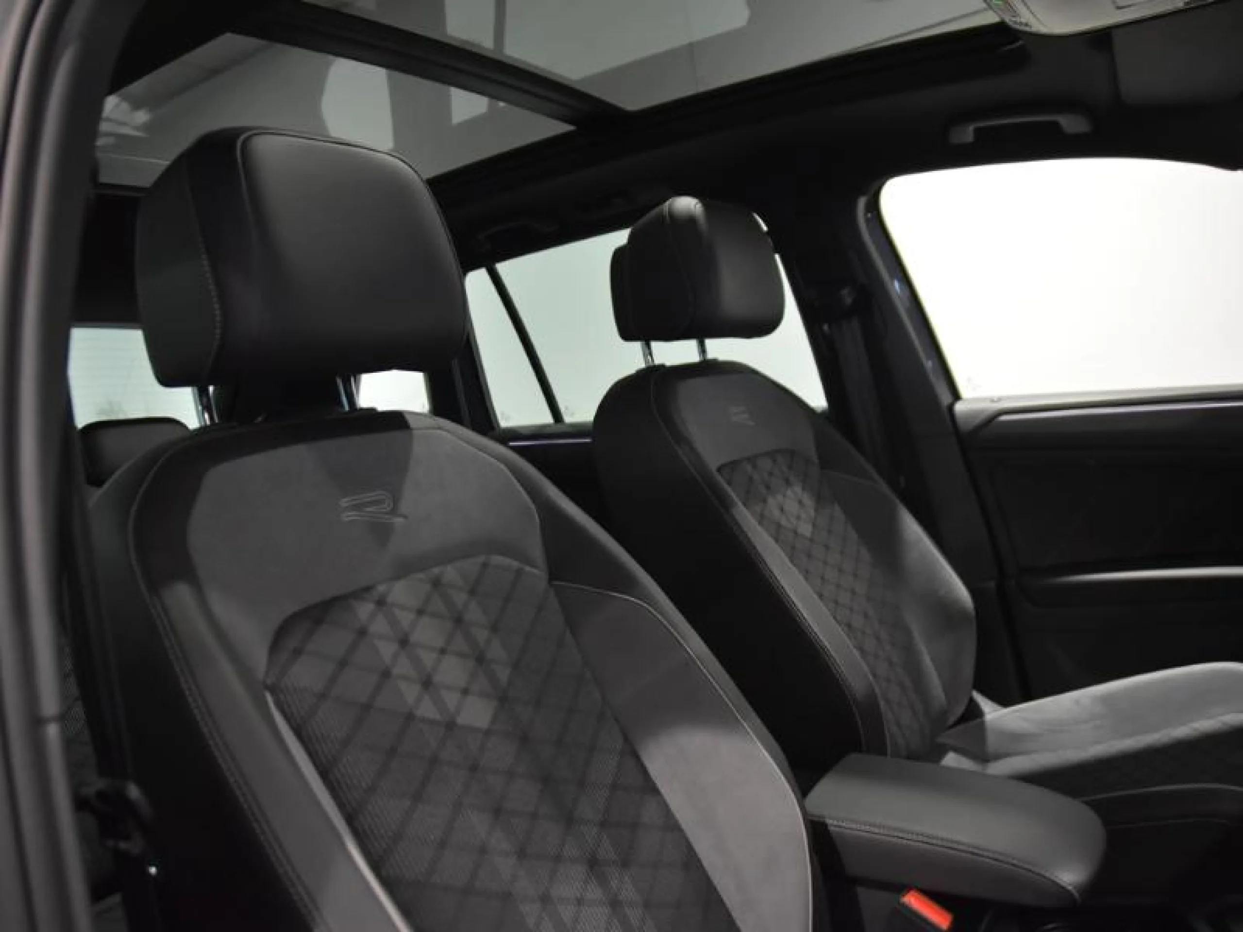 VOLKSWAGEN TIGUAN R LINE 2.0 TDI 110KW (150CV) DSG - Foto 9