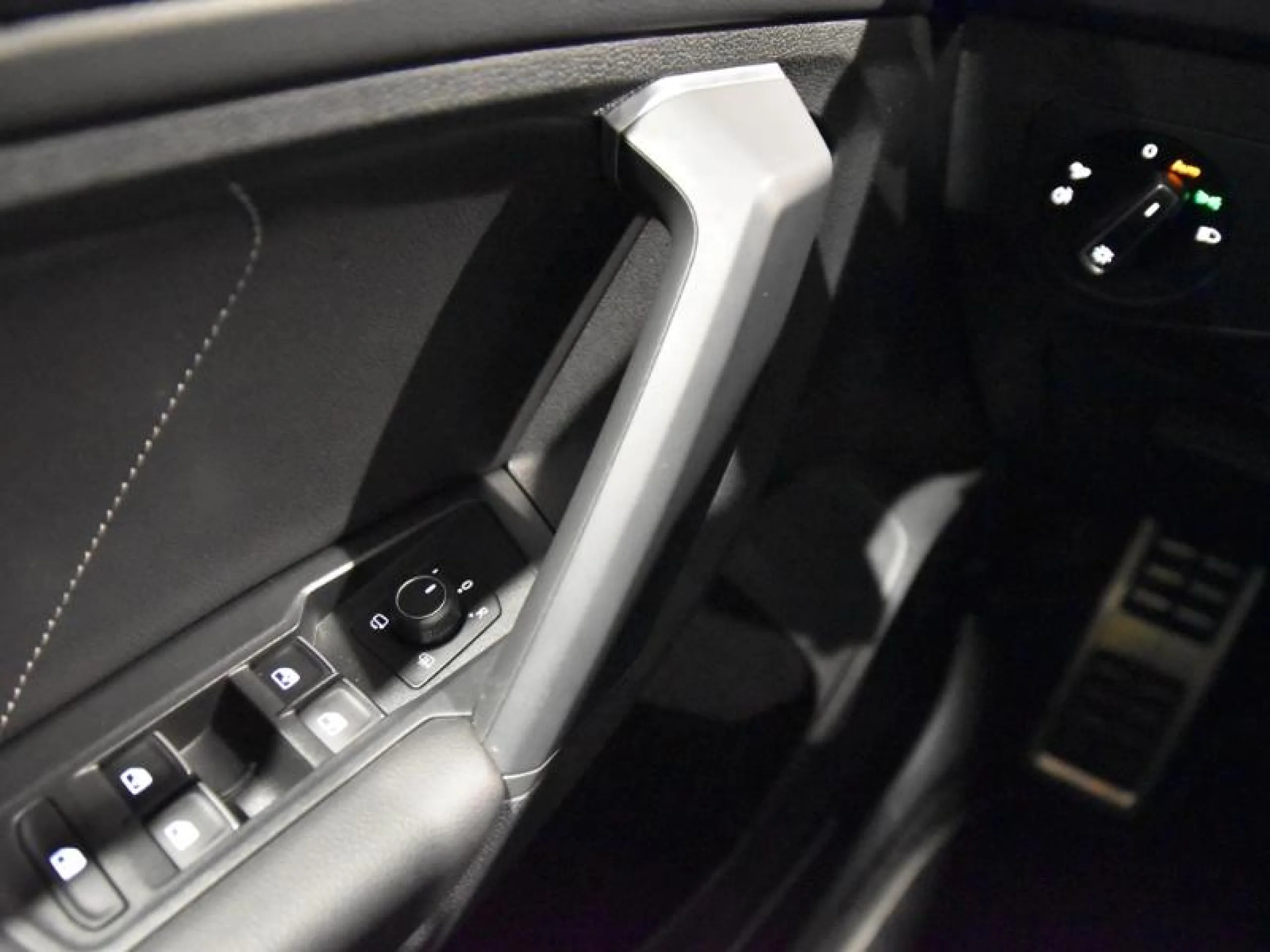 VOLKSWAGEN TIGUAN R LINE 2.0 TDI 110KW (150CV) DSG - Foto 17