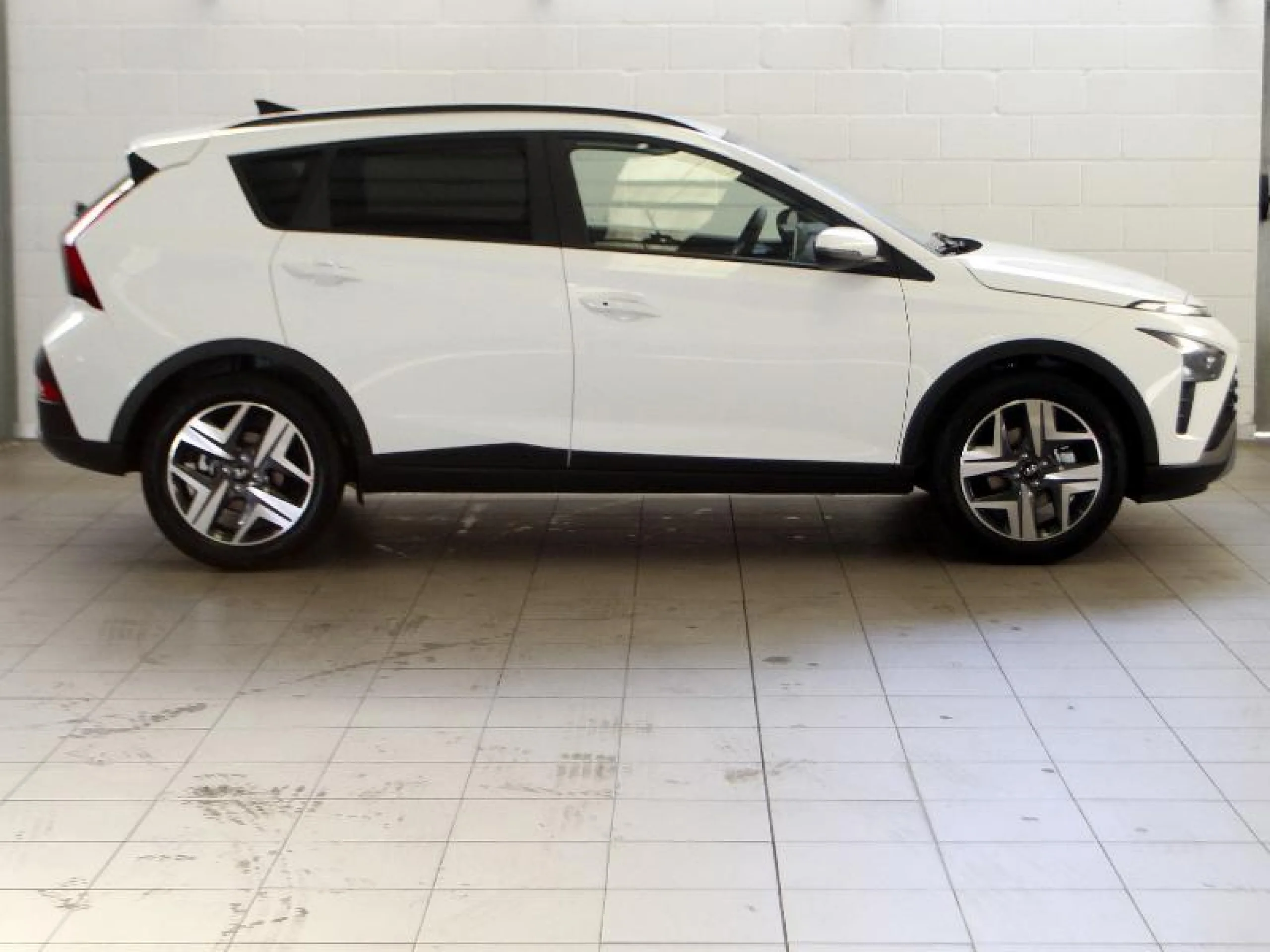 HYUNDAI BAYON 1.0 TGDI 74KW (100CV) 48V MAXX - Foto 2