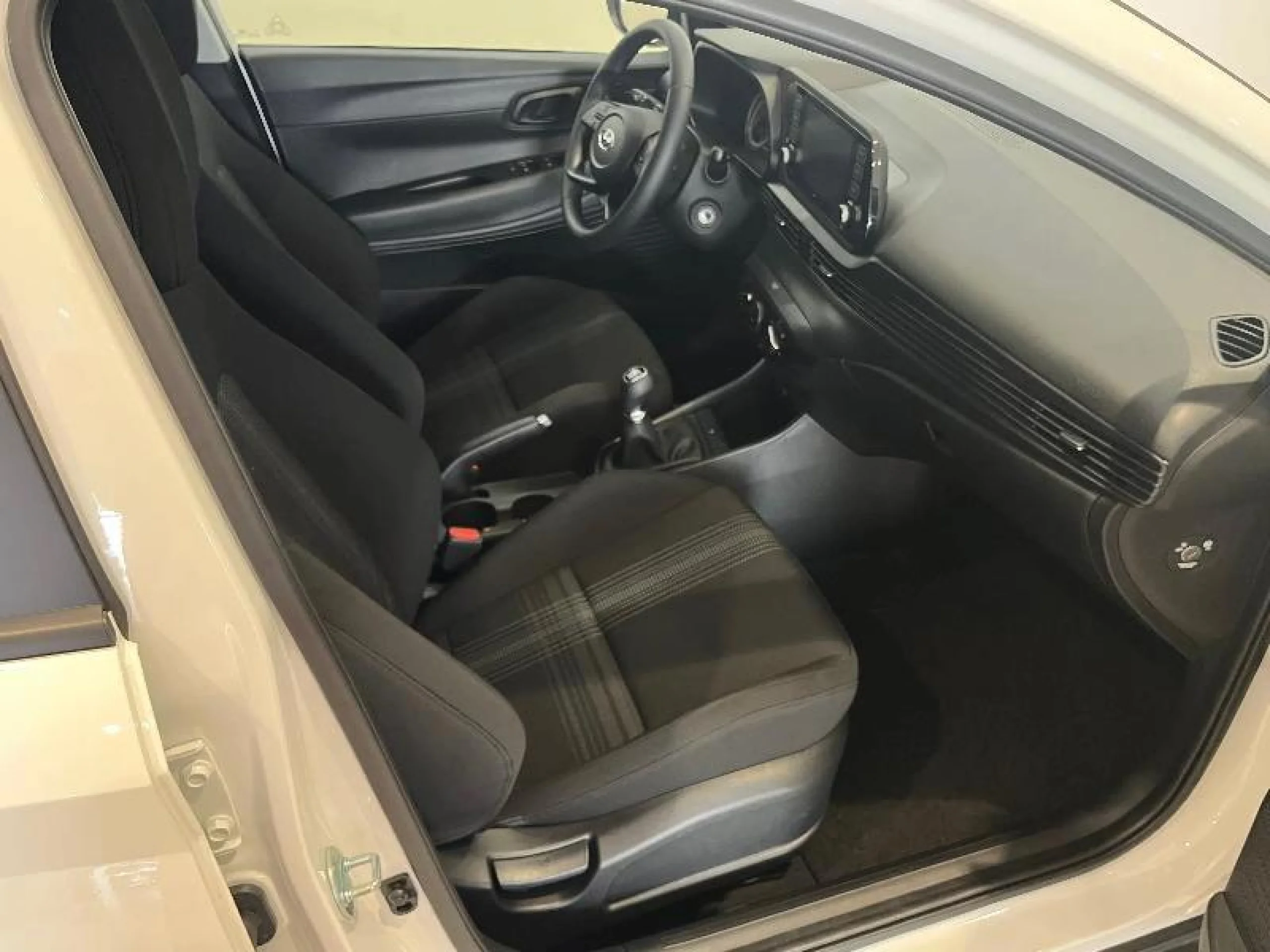 HYUNDAI BAYON 1.0 TGDI 74KW (100CV) 48V MAXX - Foto 3