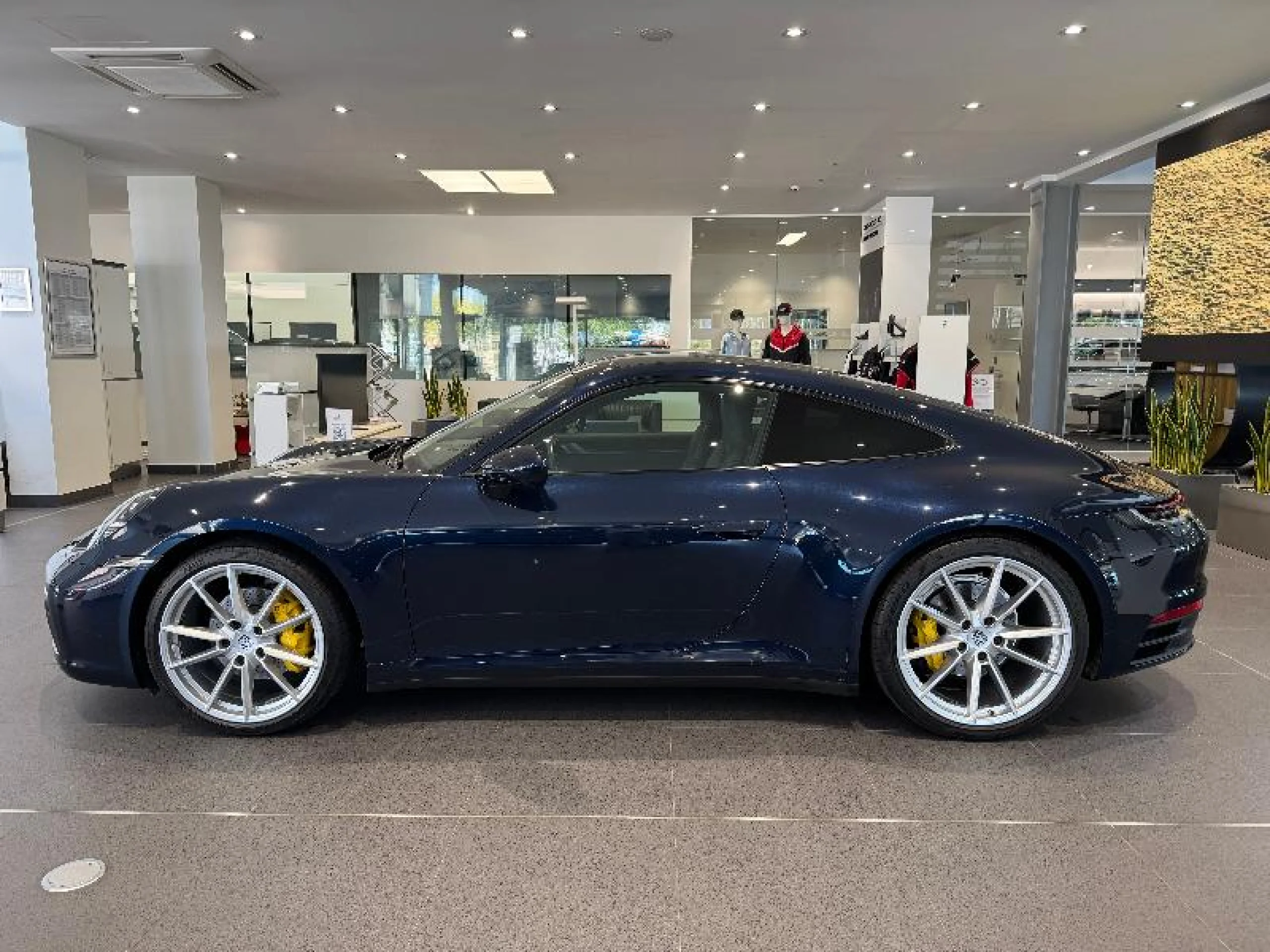 PORSCHE 911 CARRERA 4 - Foto 2