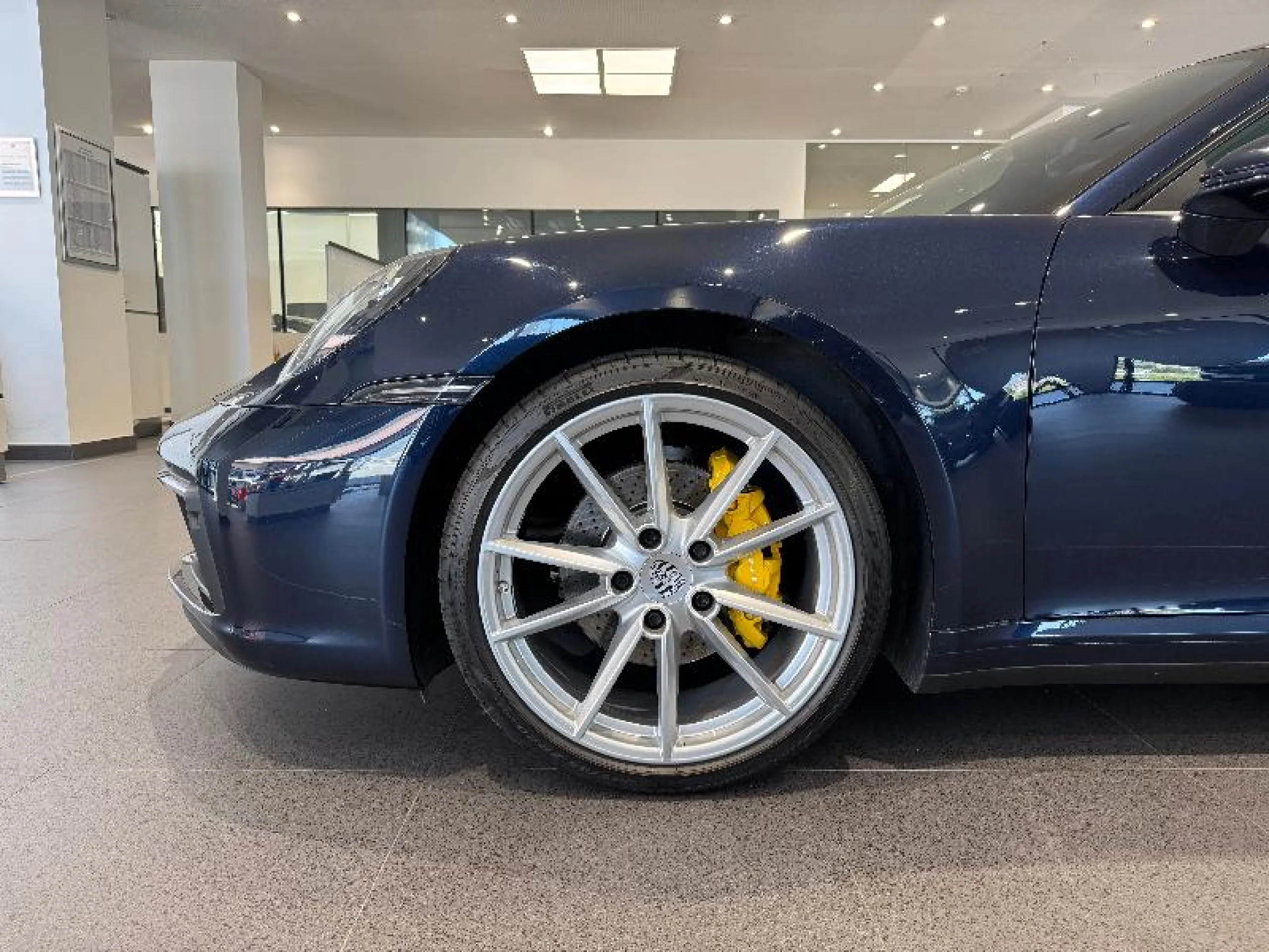 PORSCHE 911 CARRERA 4 - Foto 9