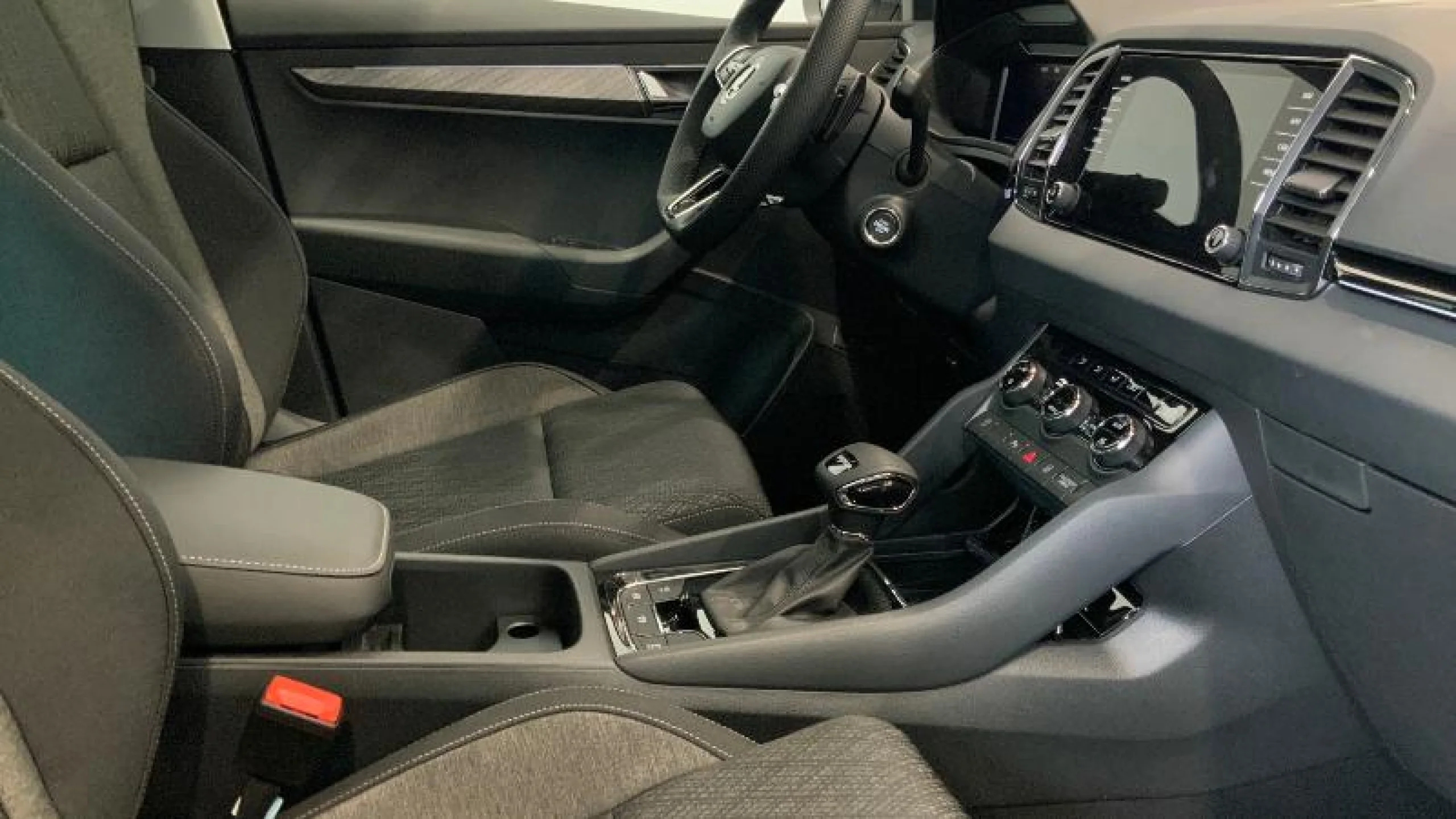 SKODA KAROQ 2.0 TDI 110KW (150CV) DSG 4X4 STYLE - Foto 5