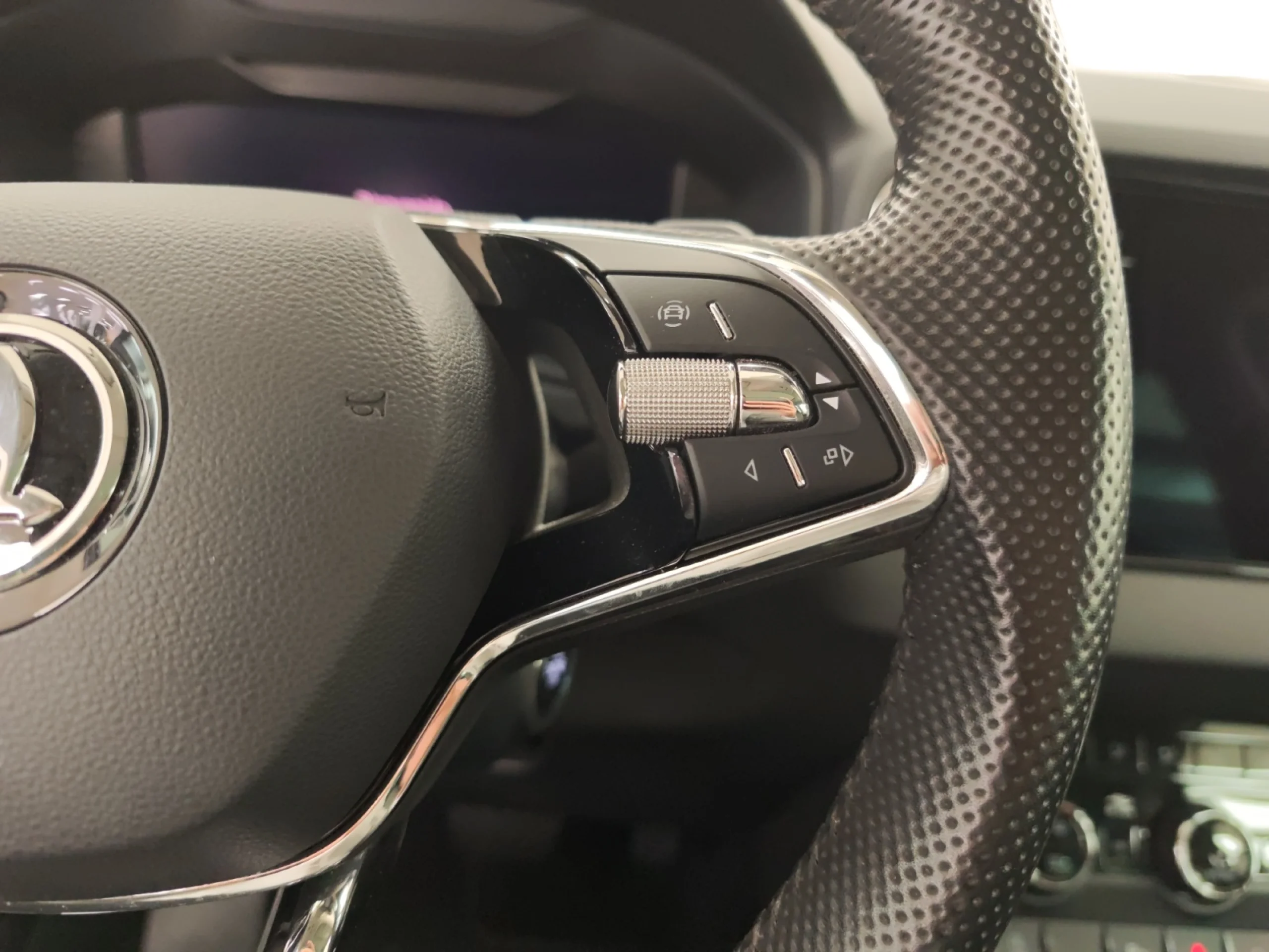 SKODA KAROQ 2.0 TDI 110KW (150CV) DSG 4X4 STYLE - Foto 10