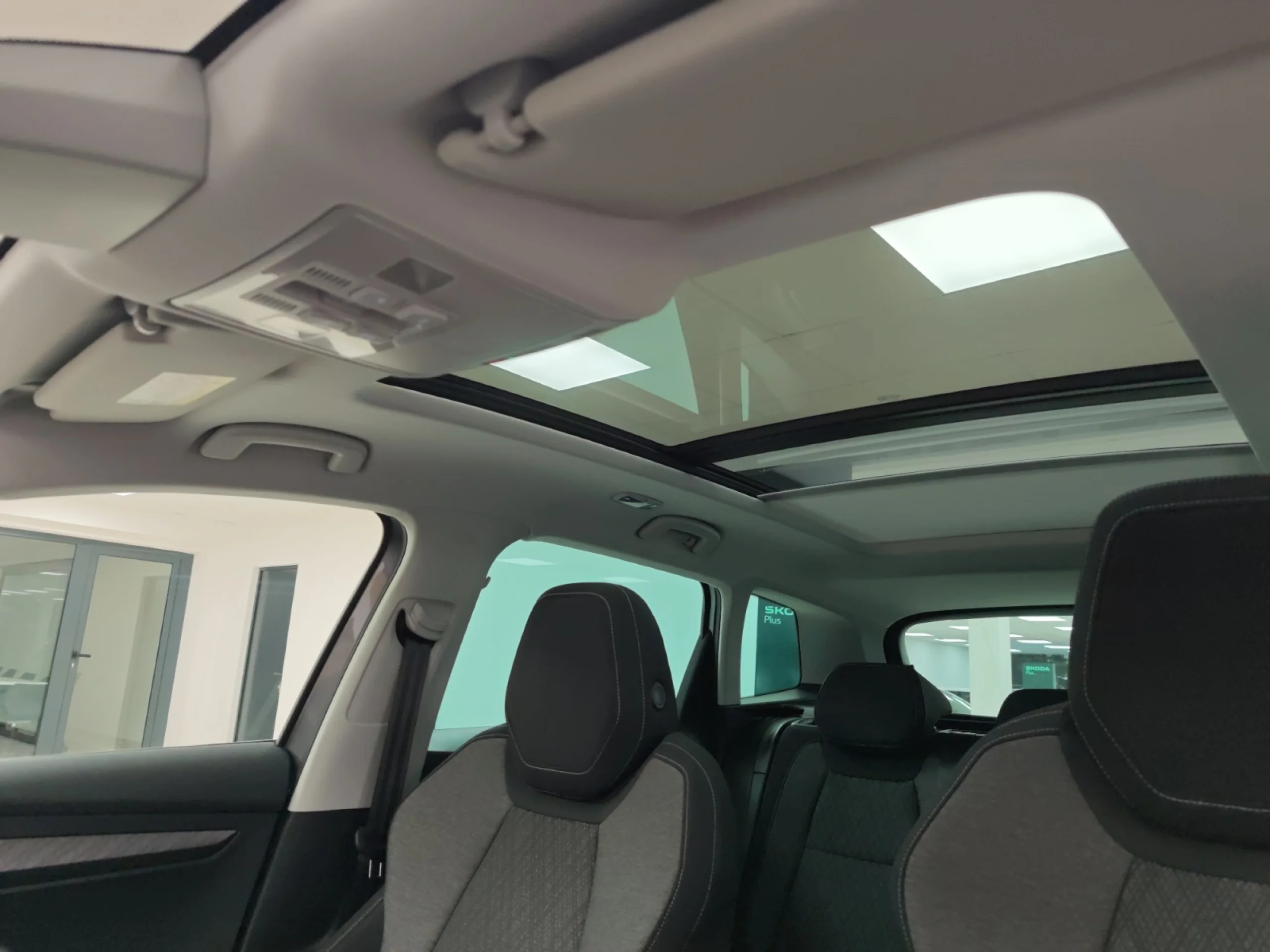 SKODA KAROQ 2.0 TDI 110KW (150CV) DSG 4X4 STYLE - Foto 13