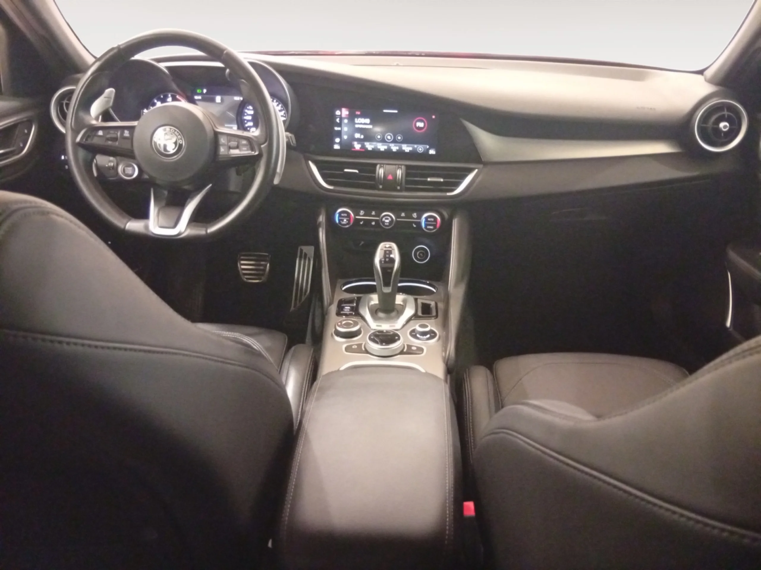 ALFA ROMEO GIULIA 2.2 DIESEL 154KW (210CV) VELOCE Q4 - Foto 4