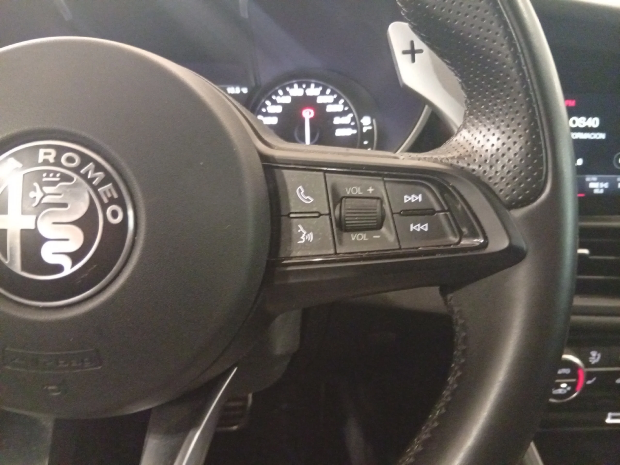 ALFA ROMEO GIULIA 2.2 DIESEL 154KW (210CV) VELOCE Q4 - Foto 14