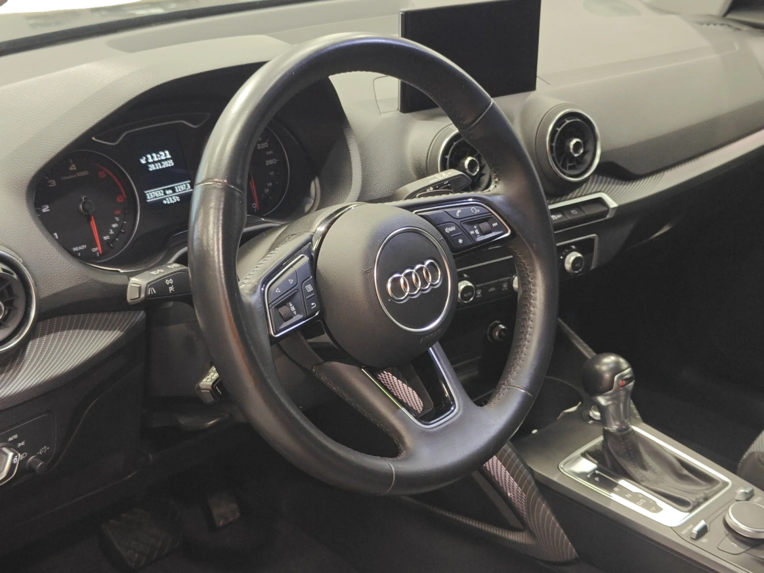 AUDI Q2 DESIGN 30 TDI 85KW (116CV) S TRONIC - Foto 9