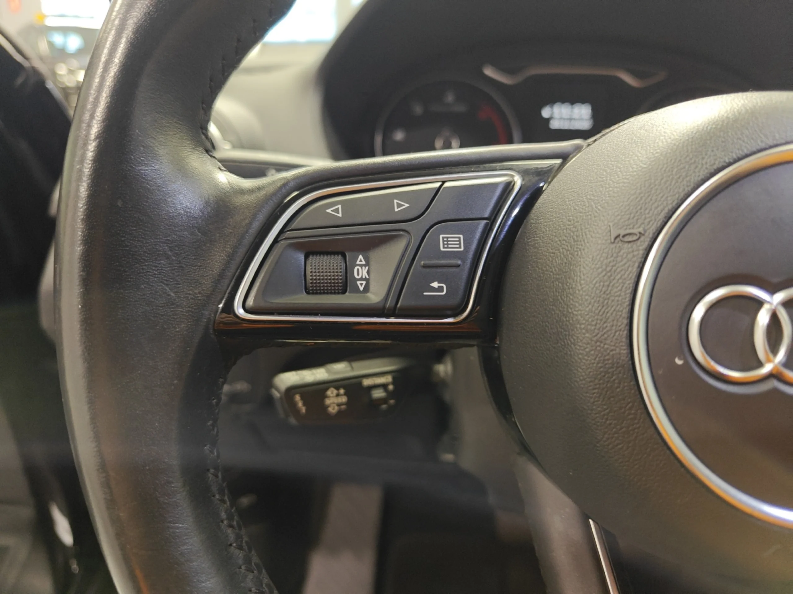 AUDI Q2 DESIGN 30 TDI 85KW (116CV) S TRONIC - Foto 11