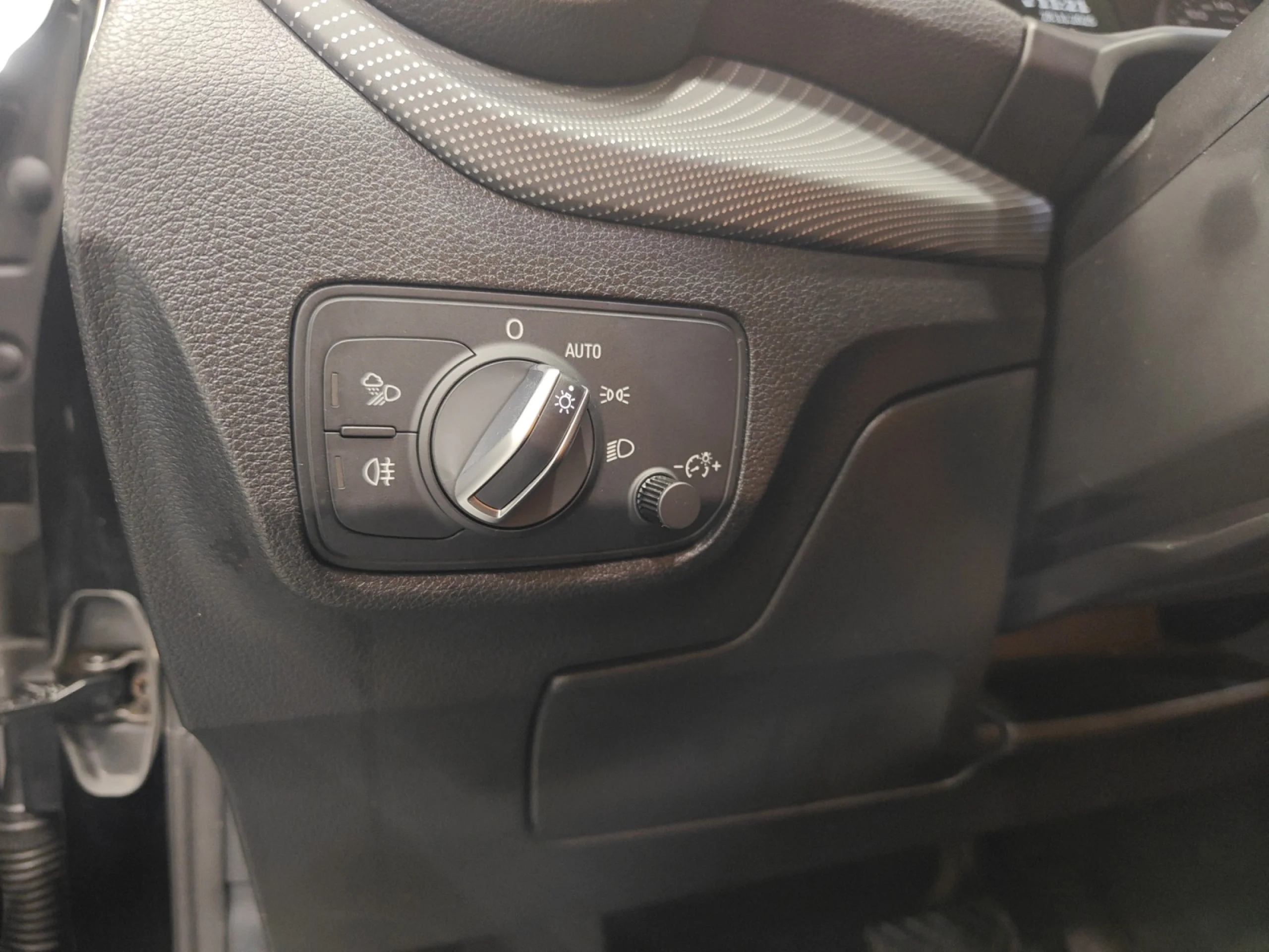 AUDI Q2 DESIGN 30 TDI 85KW (116CV) S TRONIC - Foto 12