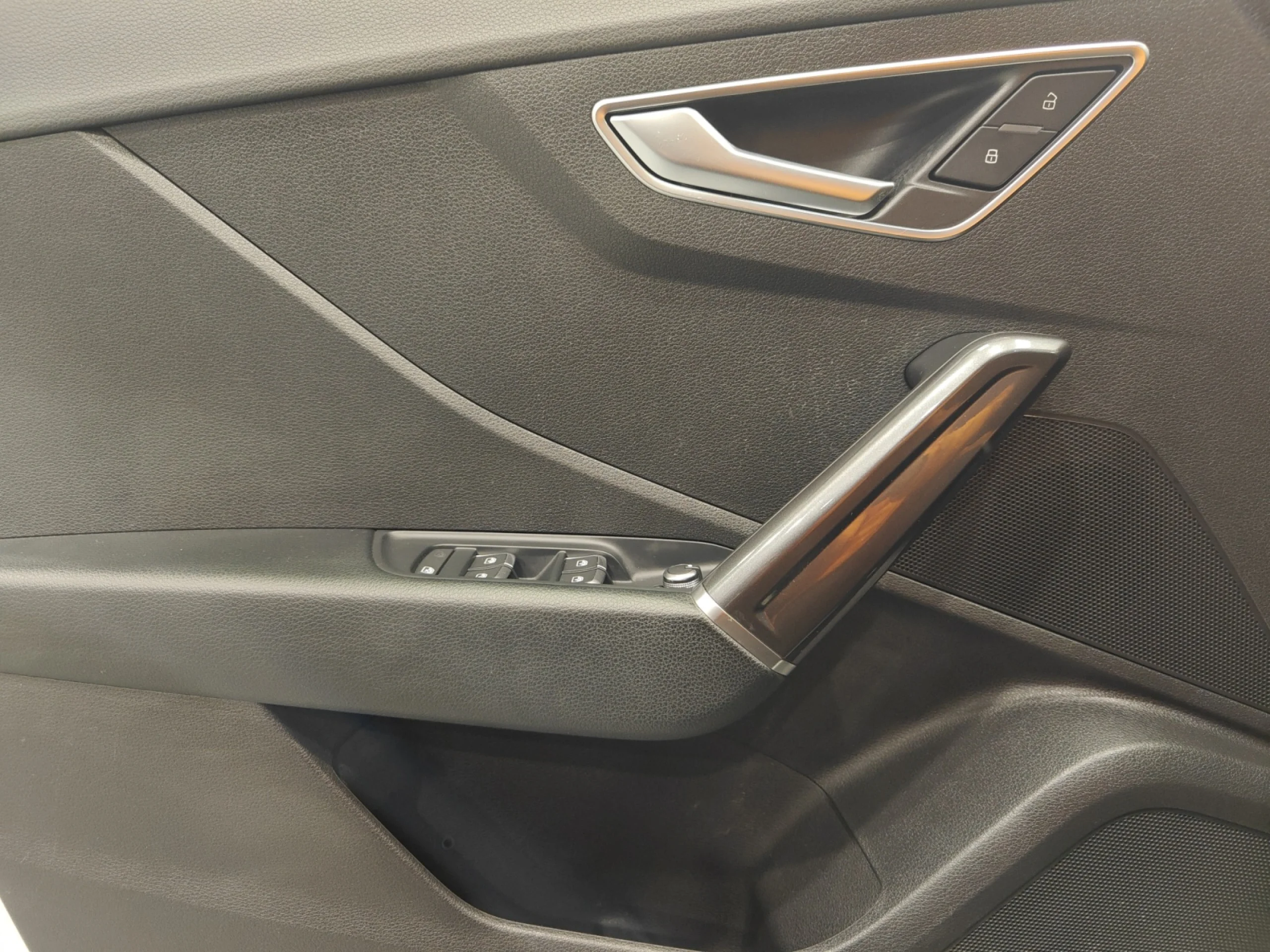 AUDI Q2 DESIGN 30 TDI 85KW (116CV) S TRONIC - Foto 13