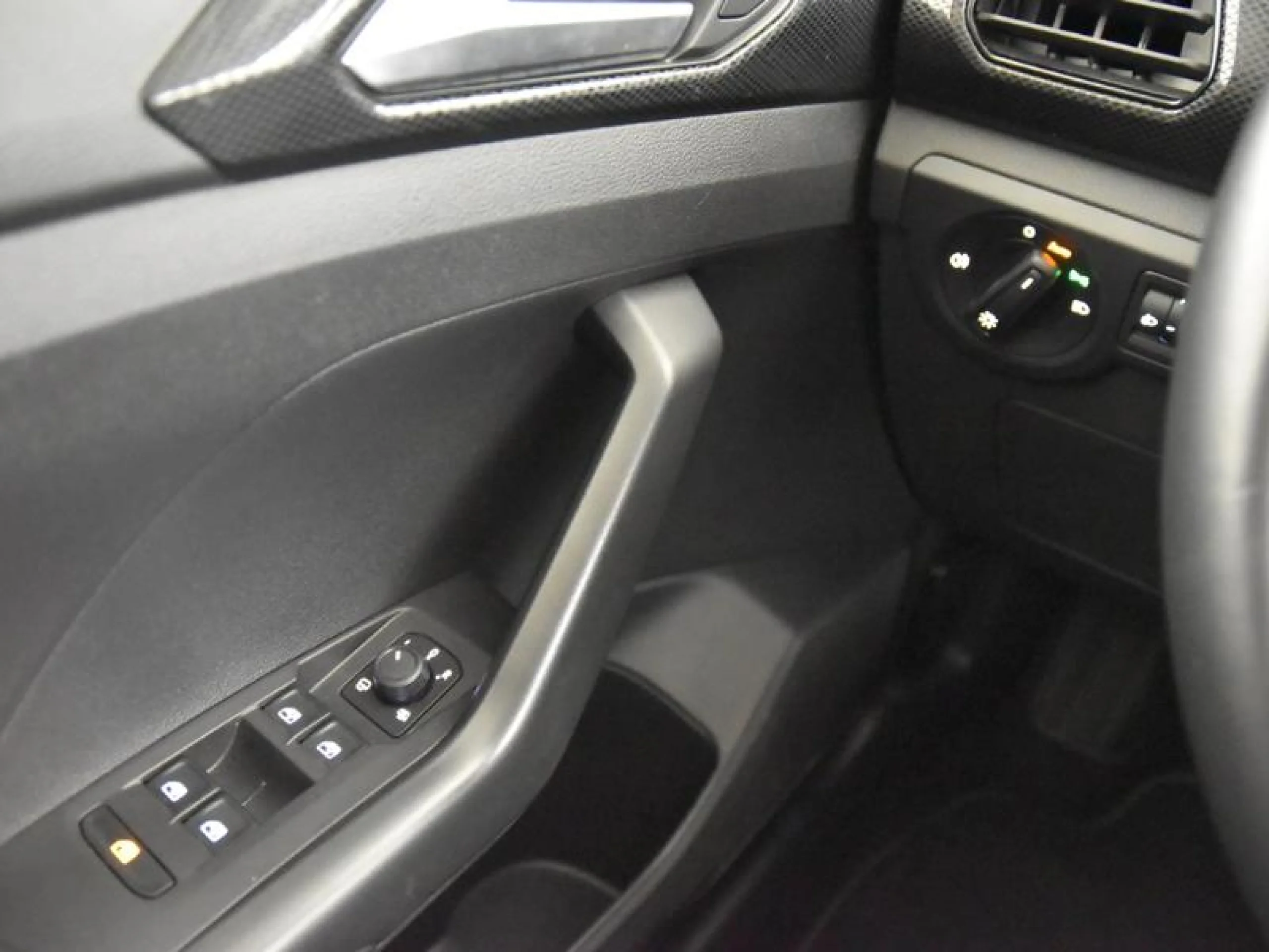 VOLKSWAGEN T CROSS T CROSS LIFE 1.0 TSI 85KW (115CV) 6 VEL. - Foto 15