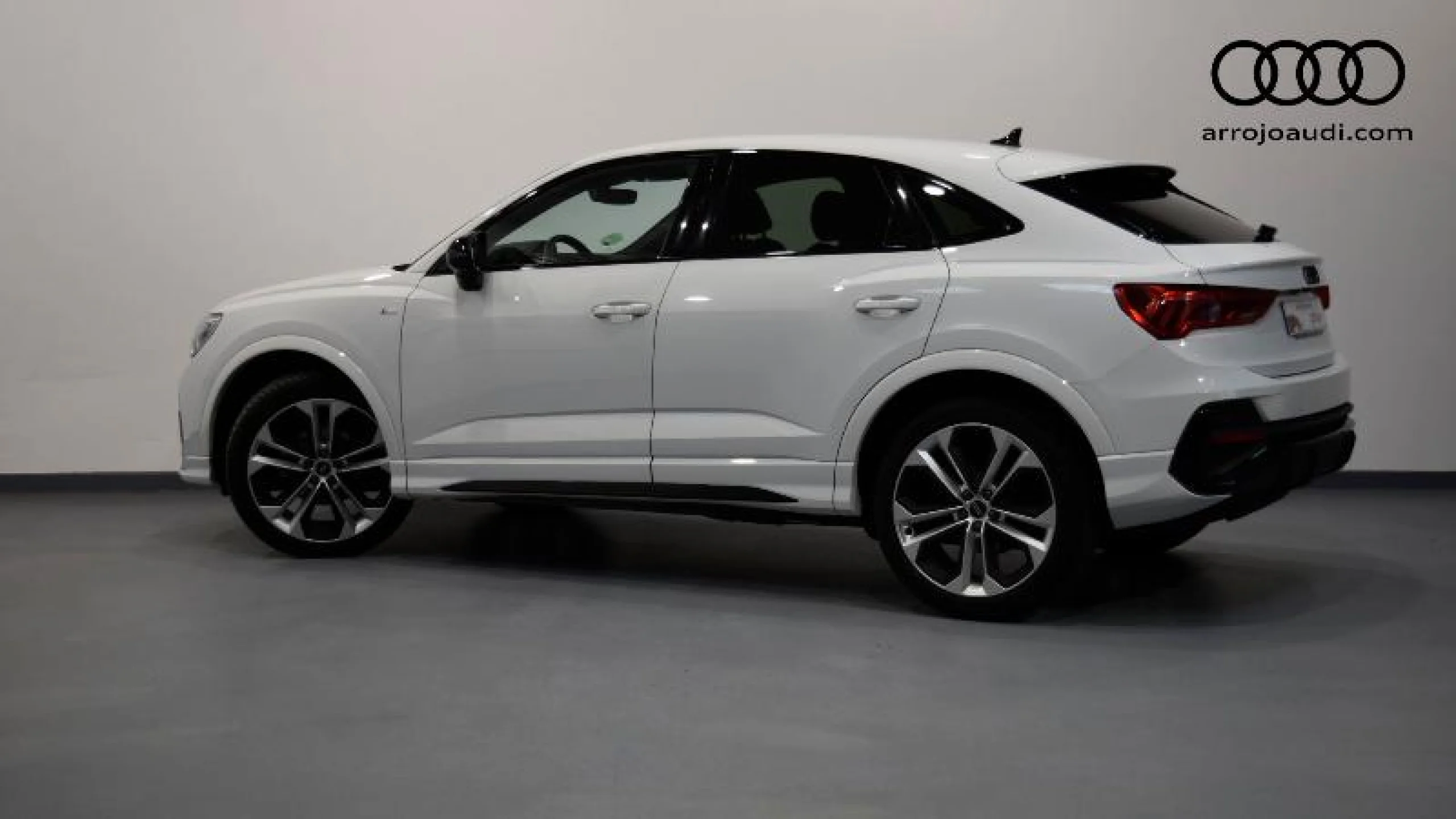 AUDI Q3 SPORTBACK 35 TFSI 110KW(150CV) S TRONIC BLACK LINE - Foto 2