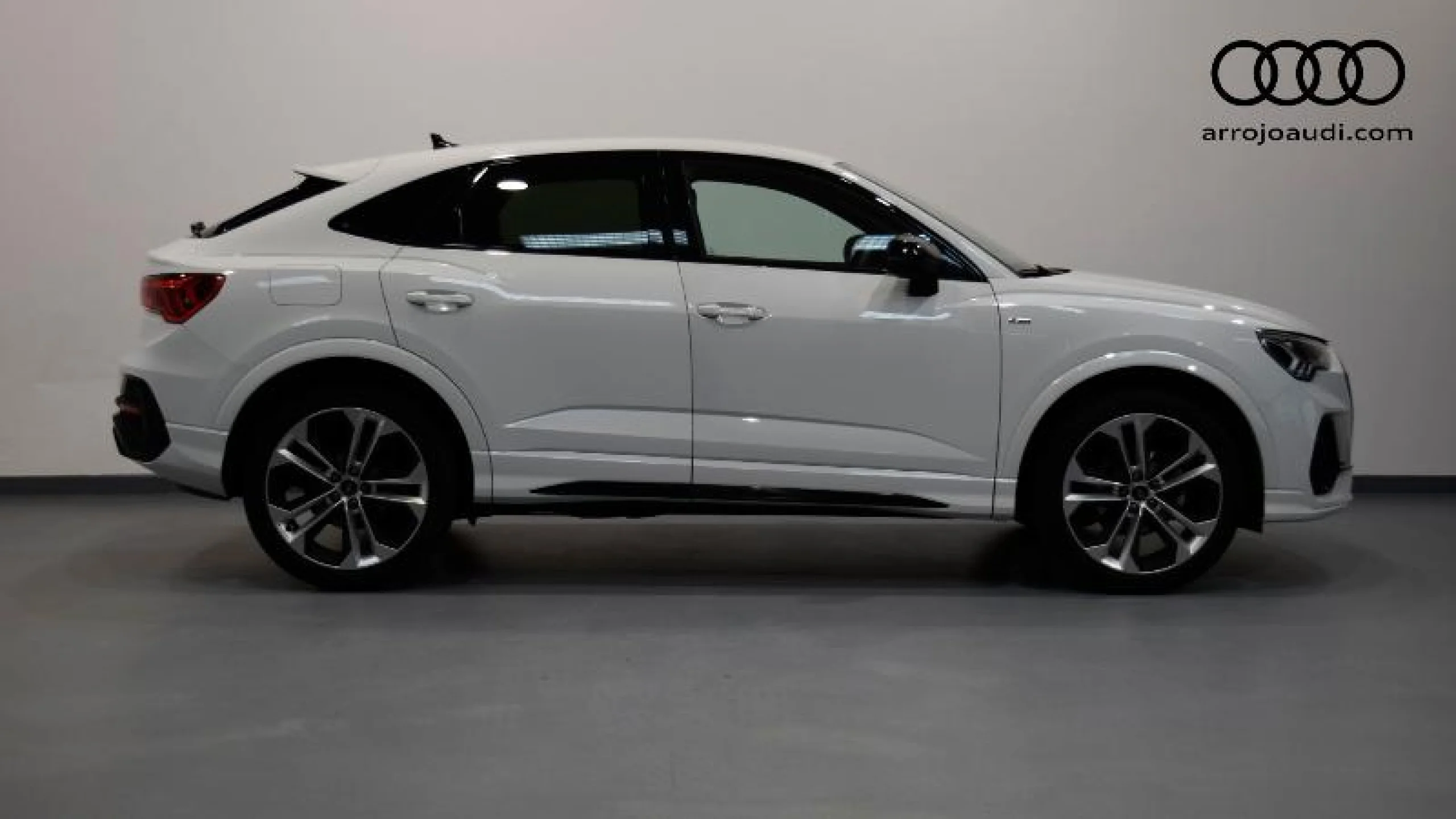 AUDI Q3 SPORTBACK 35 TFSI 110KW(150CV) S TRONIC BLACK LINE - Foto 3