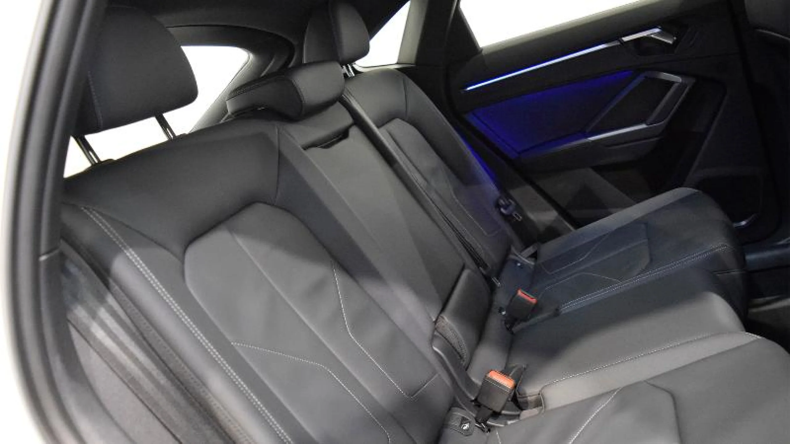 AUDI Q3 SPORTBACK 35 TFSI 110KW(150CV) S TRONIC BLACK LINE - Foto 6