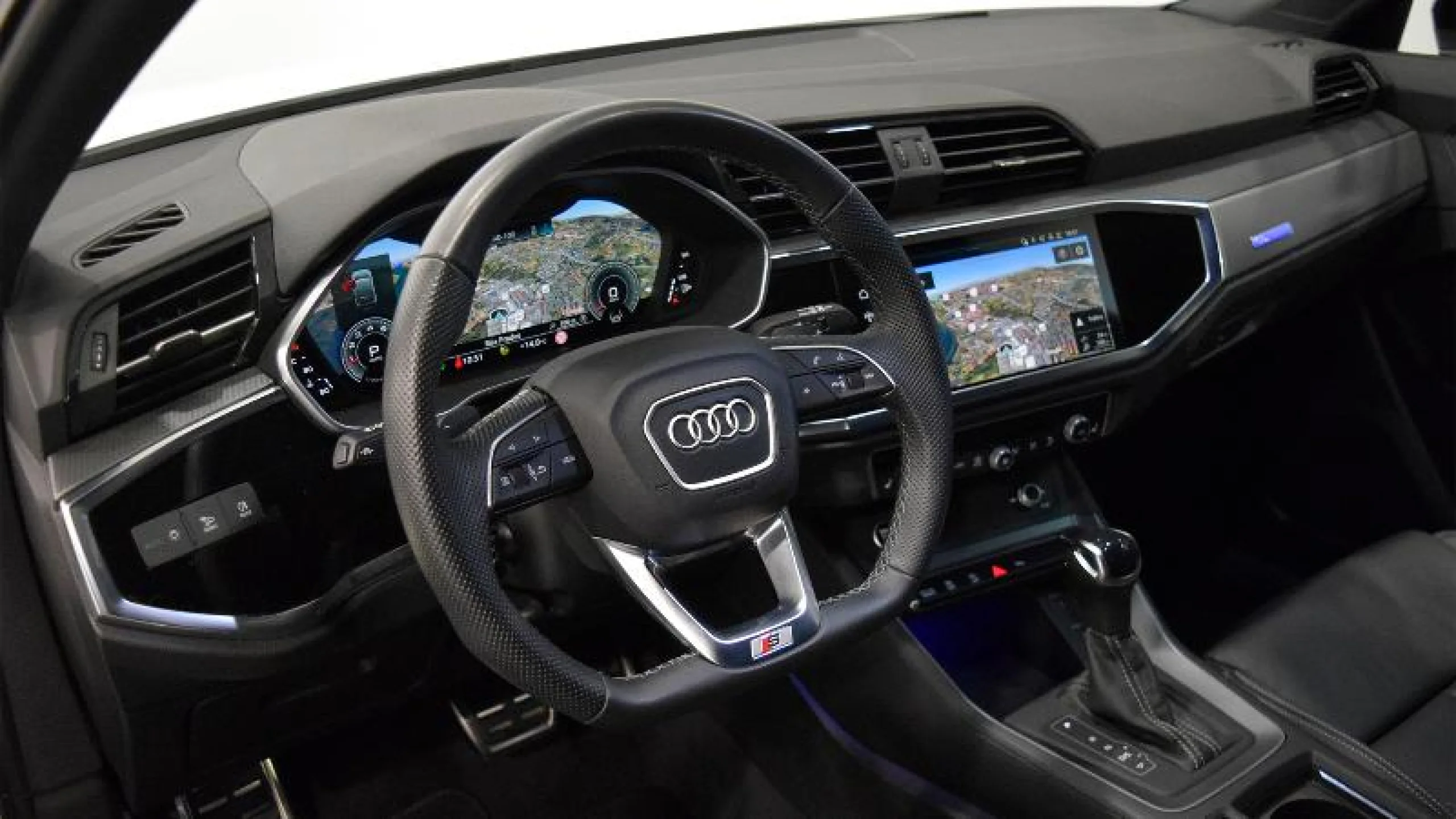 AUDI Q3 SPORTBACK 35 TFSI 110KW(150CV) S TRONIC BLACK LINE - Foto 9