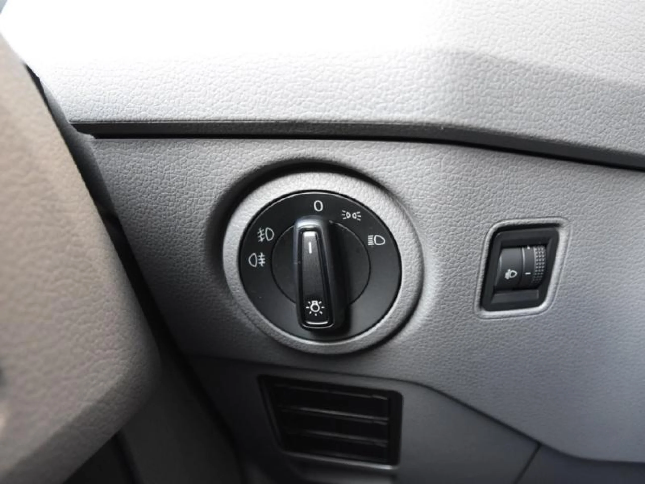 VW COMERCIALES Crafter CRAFTER  35 FURG N  BATALLA MEDIA L3H2 2.0 TDI FWD 103 KW (140 CV) AUT 8 VEL. 3500 KG - Foto 13