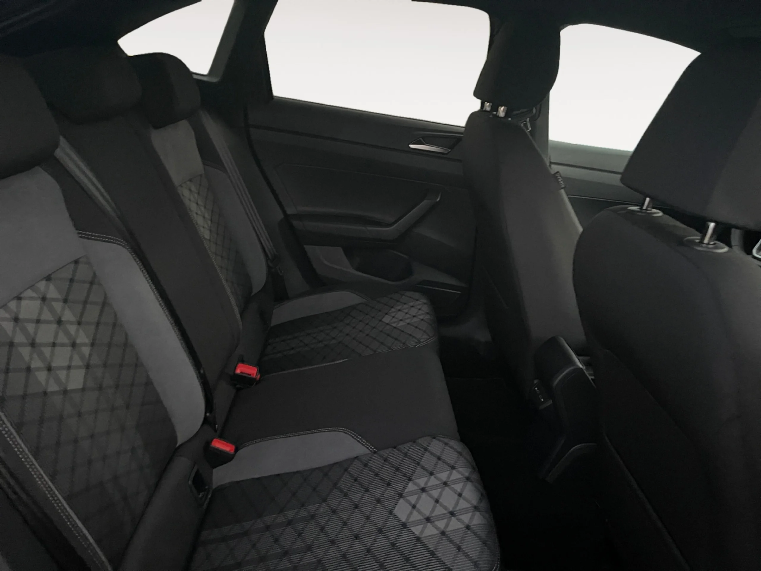 VOLKSWAGEN TAIGO R LINE 1.0 TSI 81KW (110CV) - Foto 6