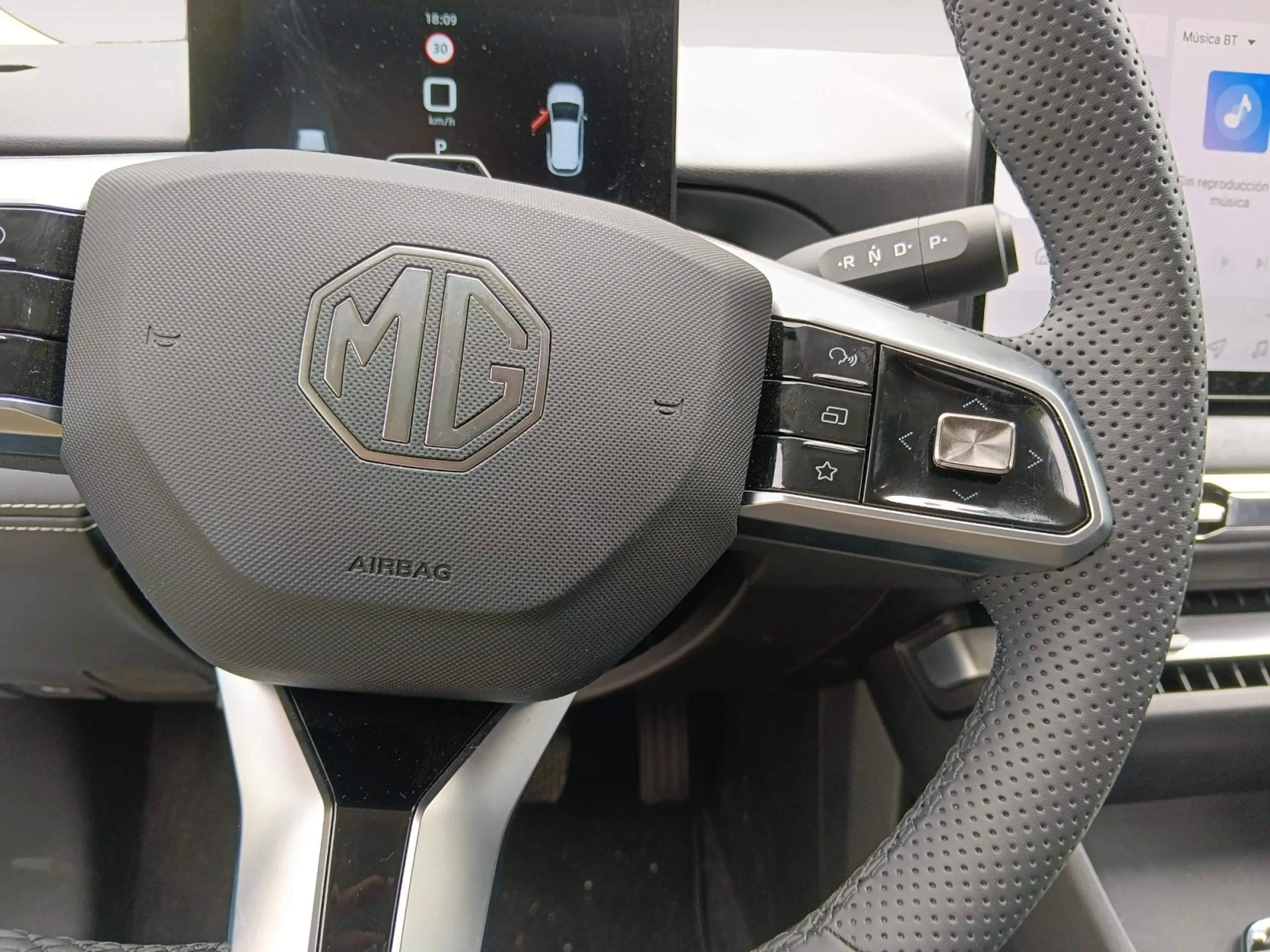 MG Mg4 MG MG4 URBAN EDU 54KWH EDU 2WD DEL LHD DARK GRAY BLUE - Foto 13