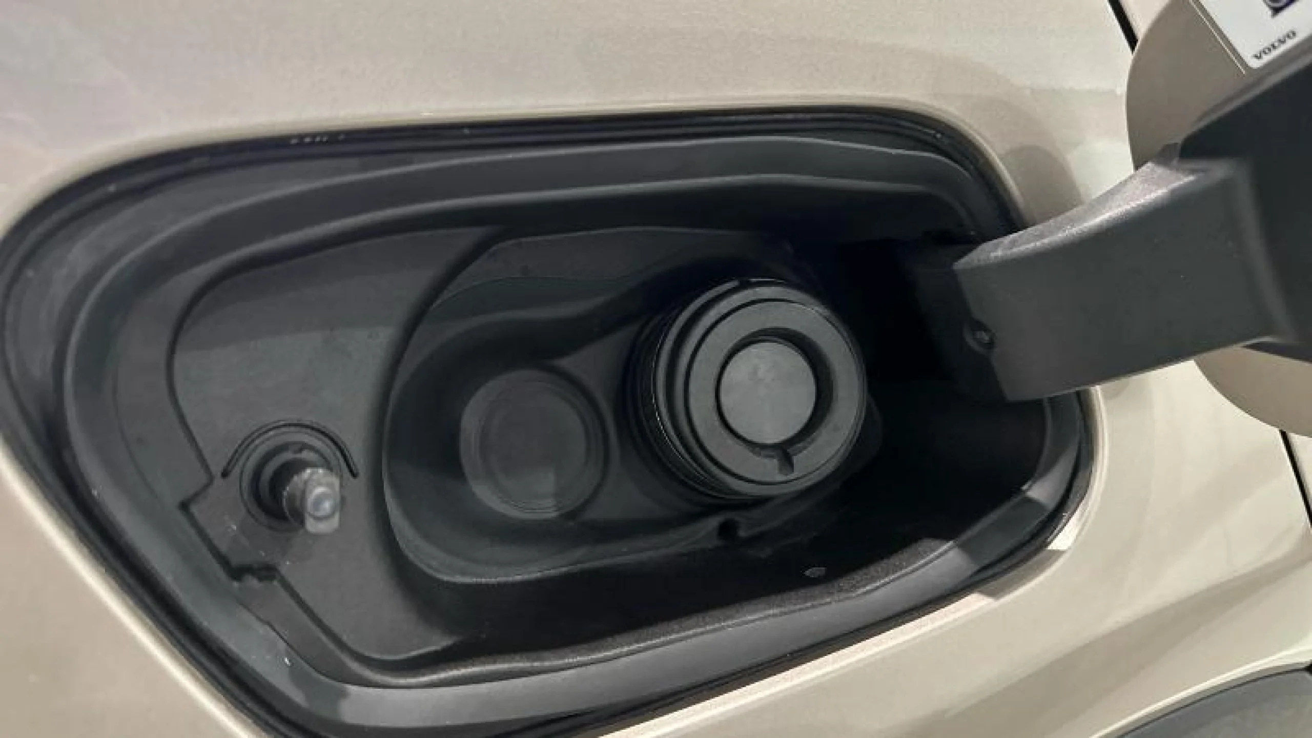 VOLVO XC40 2.0 B3 G PLUS DARK AUTO - Foto 20