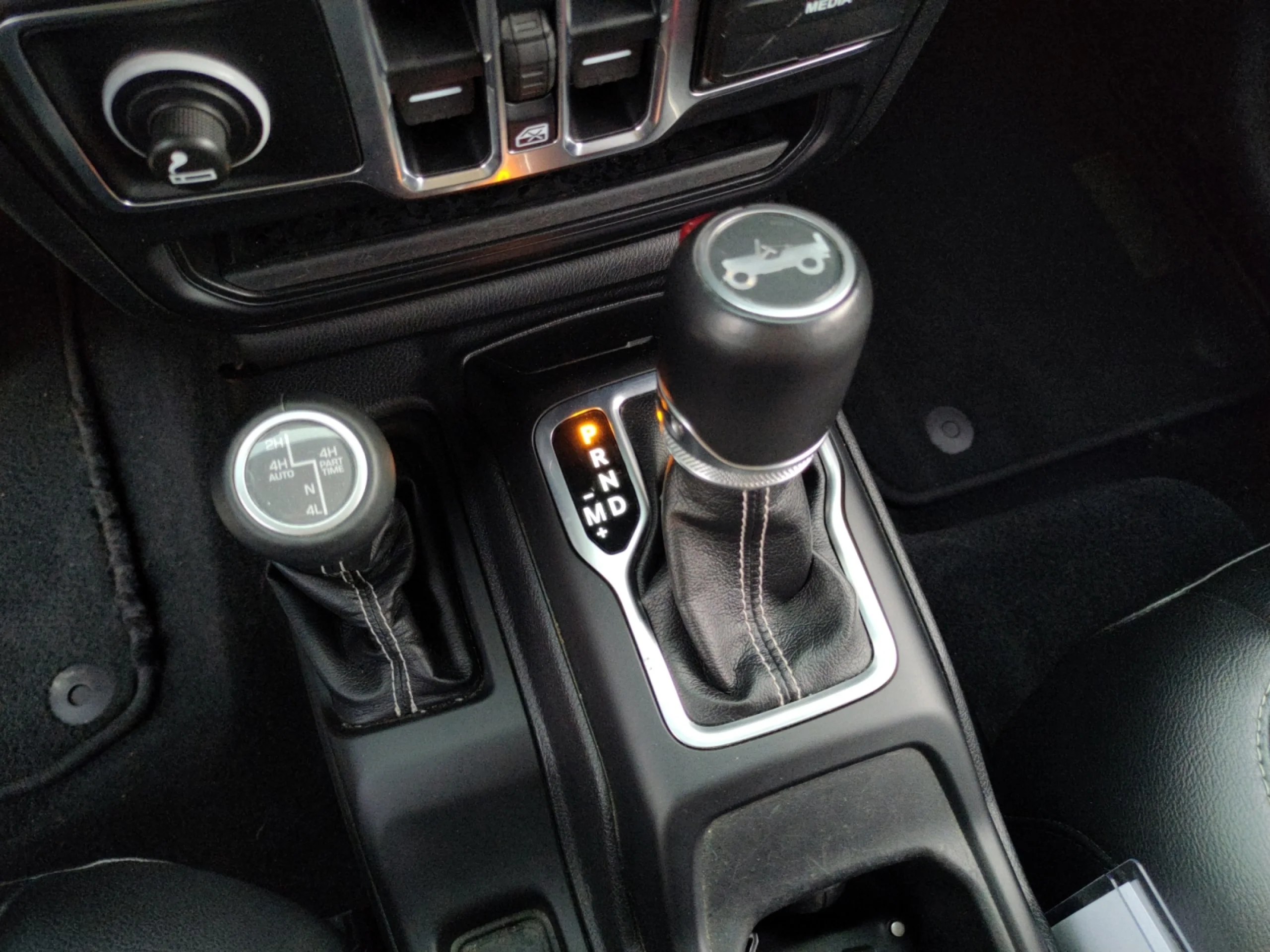 JEEP WRANGLER 4P 2.0T GME SAHARA 8ATX E6D - Foto 13