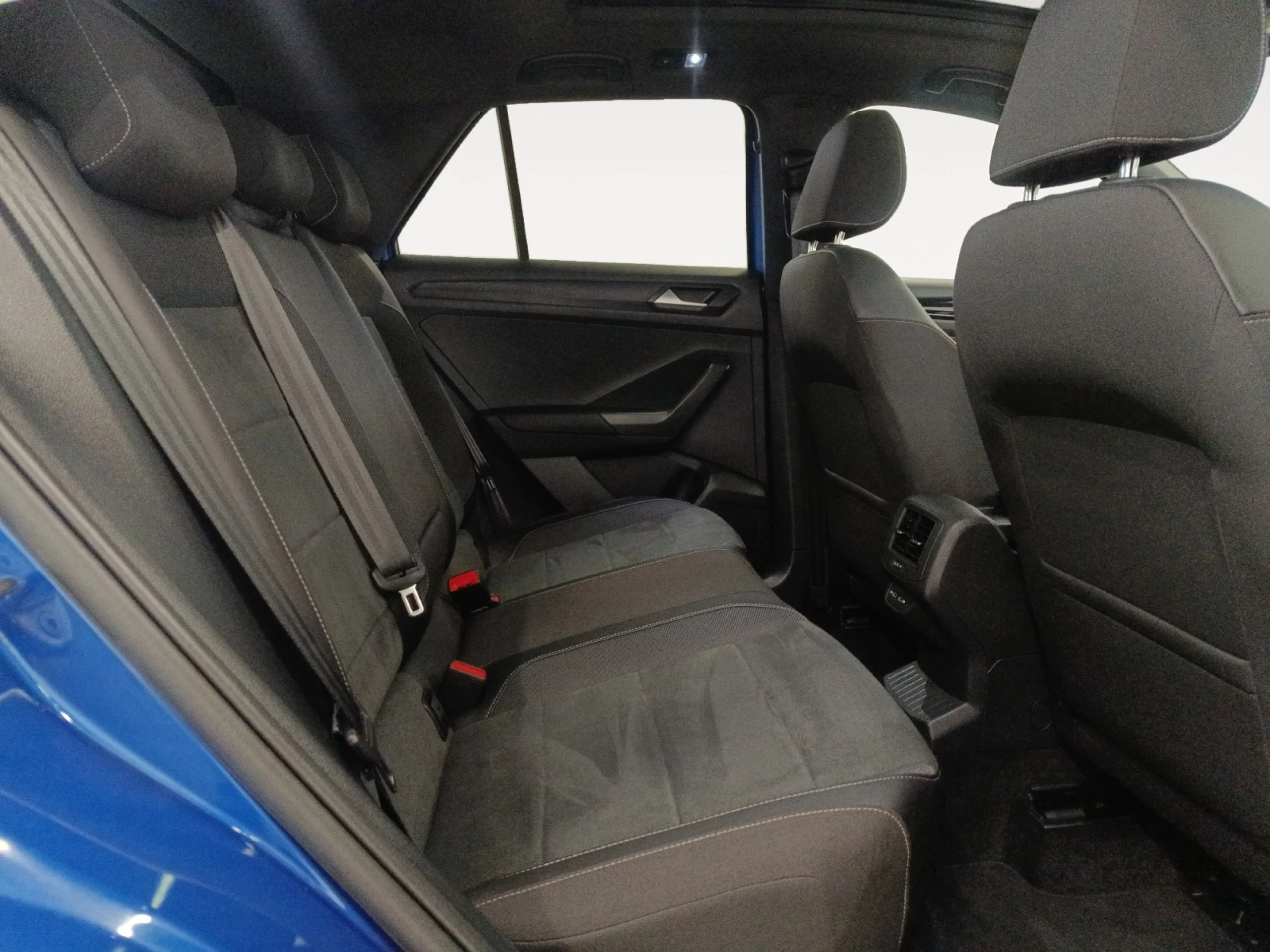 VOLKSWAGEN T ROC T ROC DARK LINE 1.5 TSI 110 KW (150 CV)  AUTOM TICO DSG 7 VEL. - Foto 6