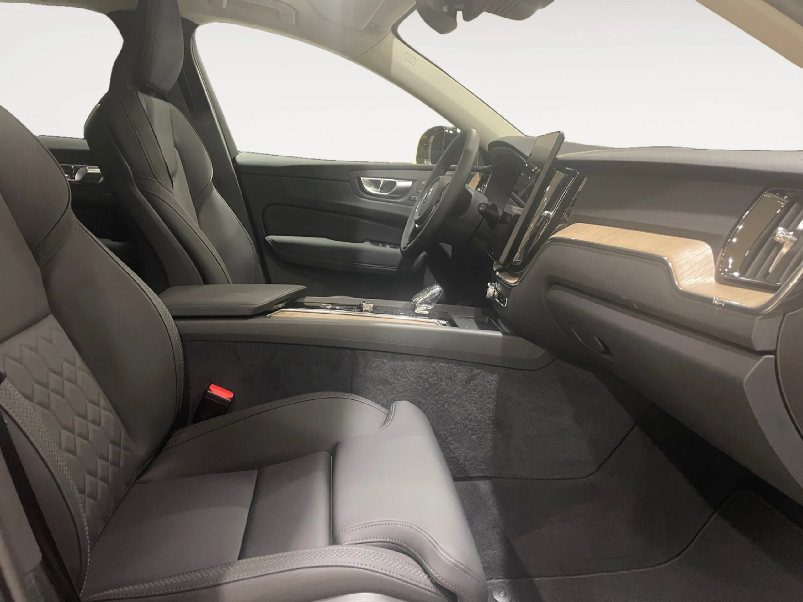 VOLVO XC60 2.0 B5 G MHEV PLUS DARK AUTO AWD - Foto 5