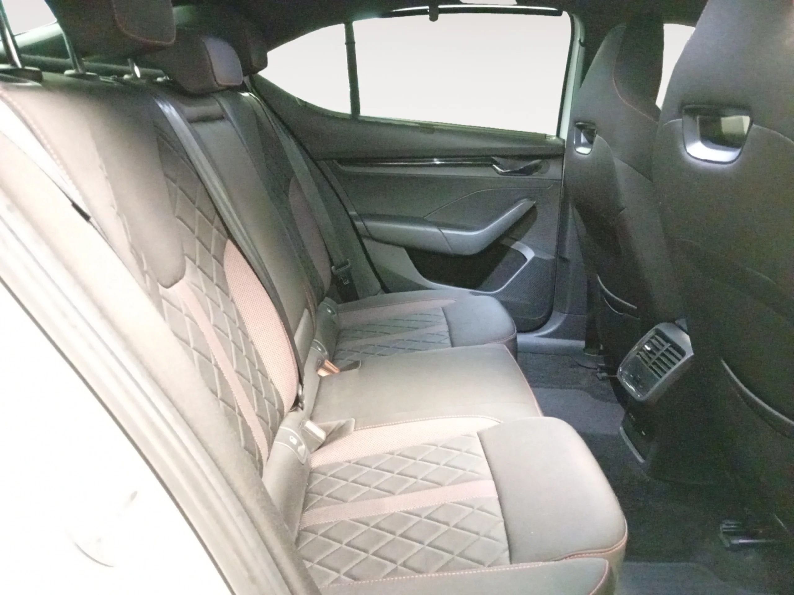 SKODA OCTAVIA 2.0 TDI 147KW (200CV) DSG RS - Foto 6