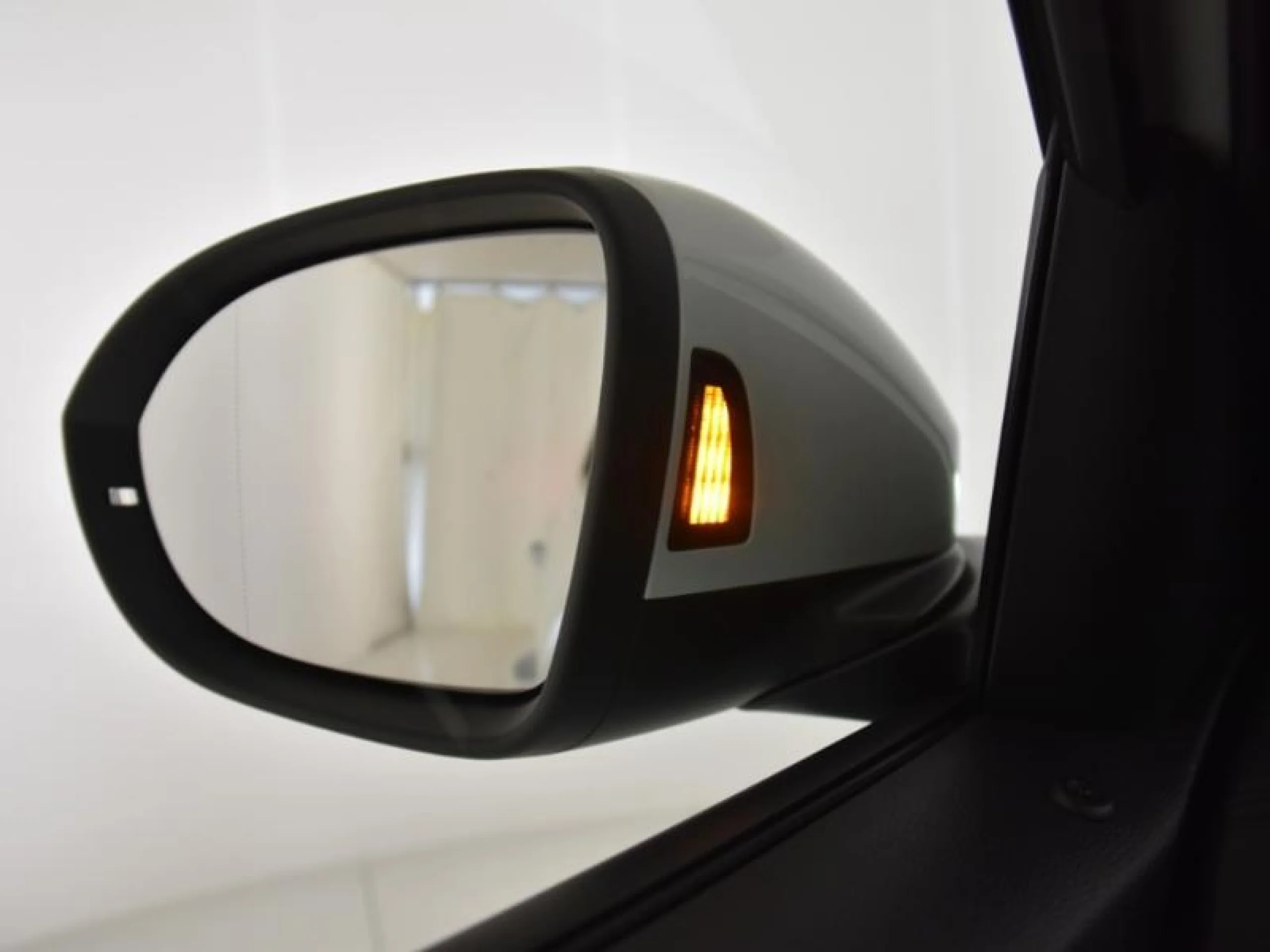 VOLKSWAGEN T ROC R LINE 1.5 TSI 110KW (150CV) - Foto 18
