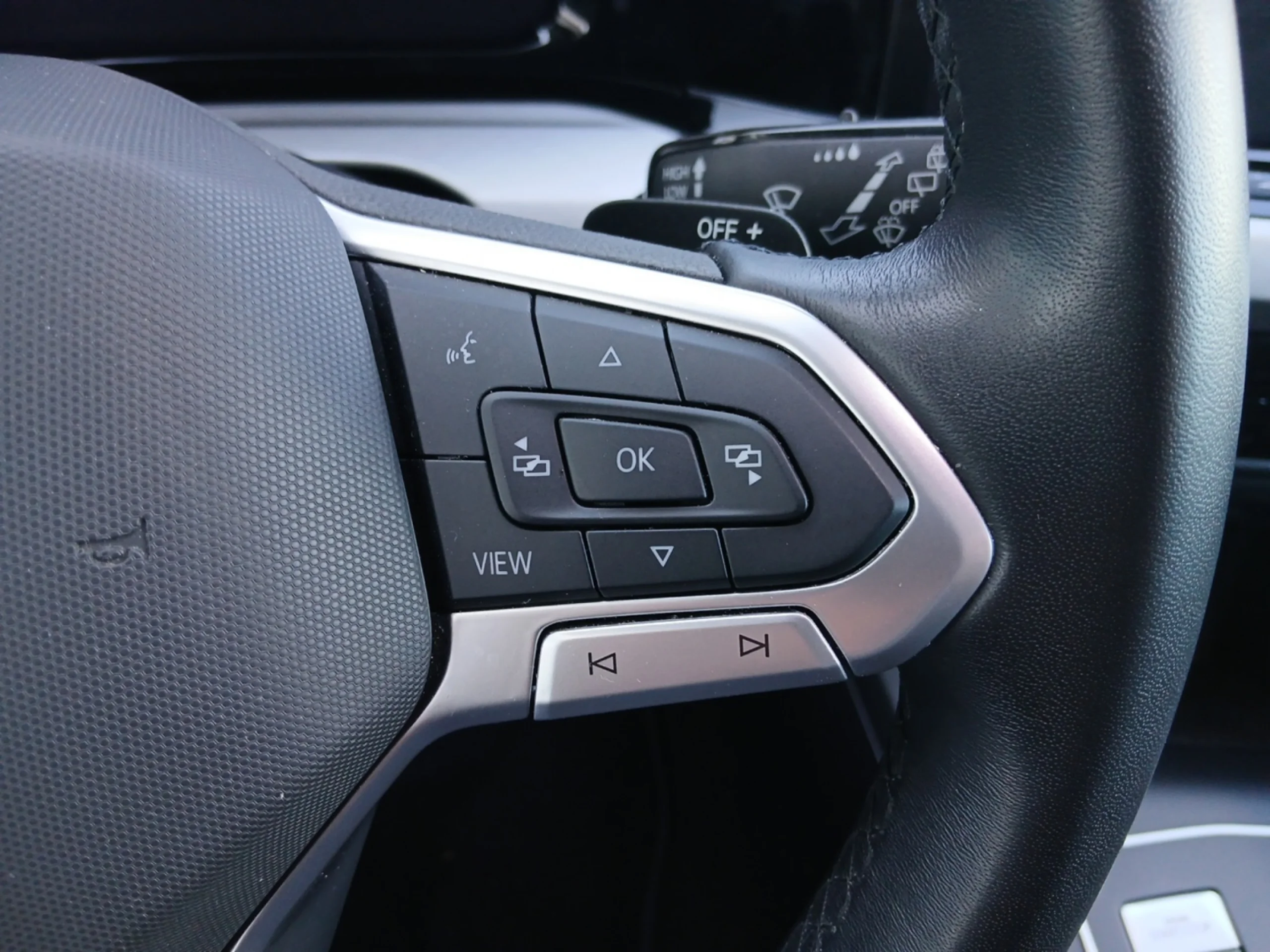 VOLKSWAGEN GOLF LIFE 1.0 ETSI 81KW (110CV) DSG - Foto 10