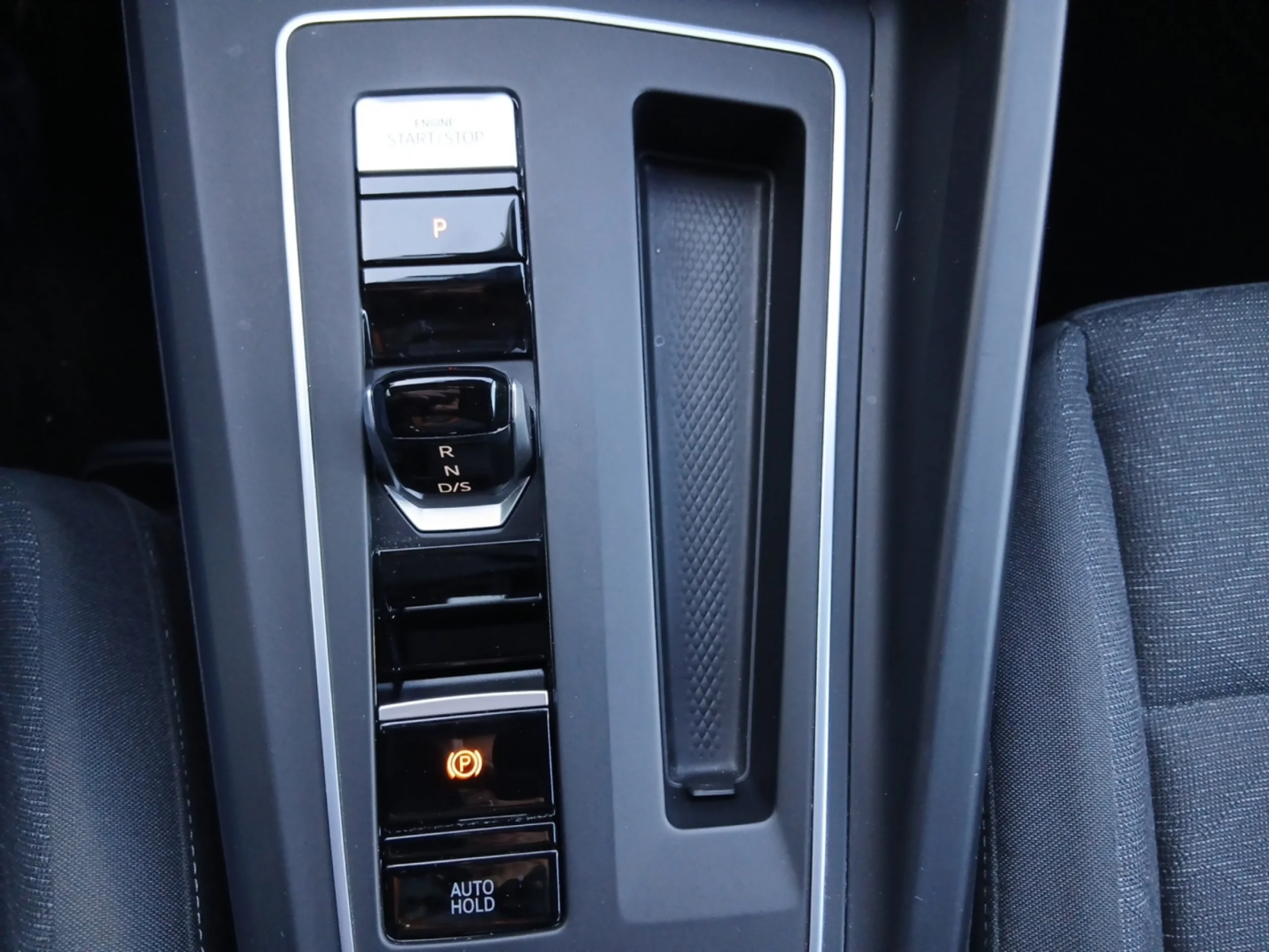 VOLKSWAGEN GOLF LIFE 1.0 ETSI 81KW (110CV) DSG - Foto 12