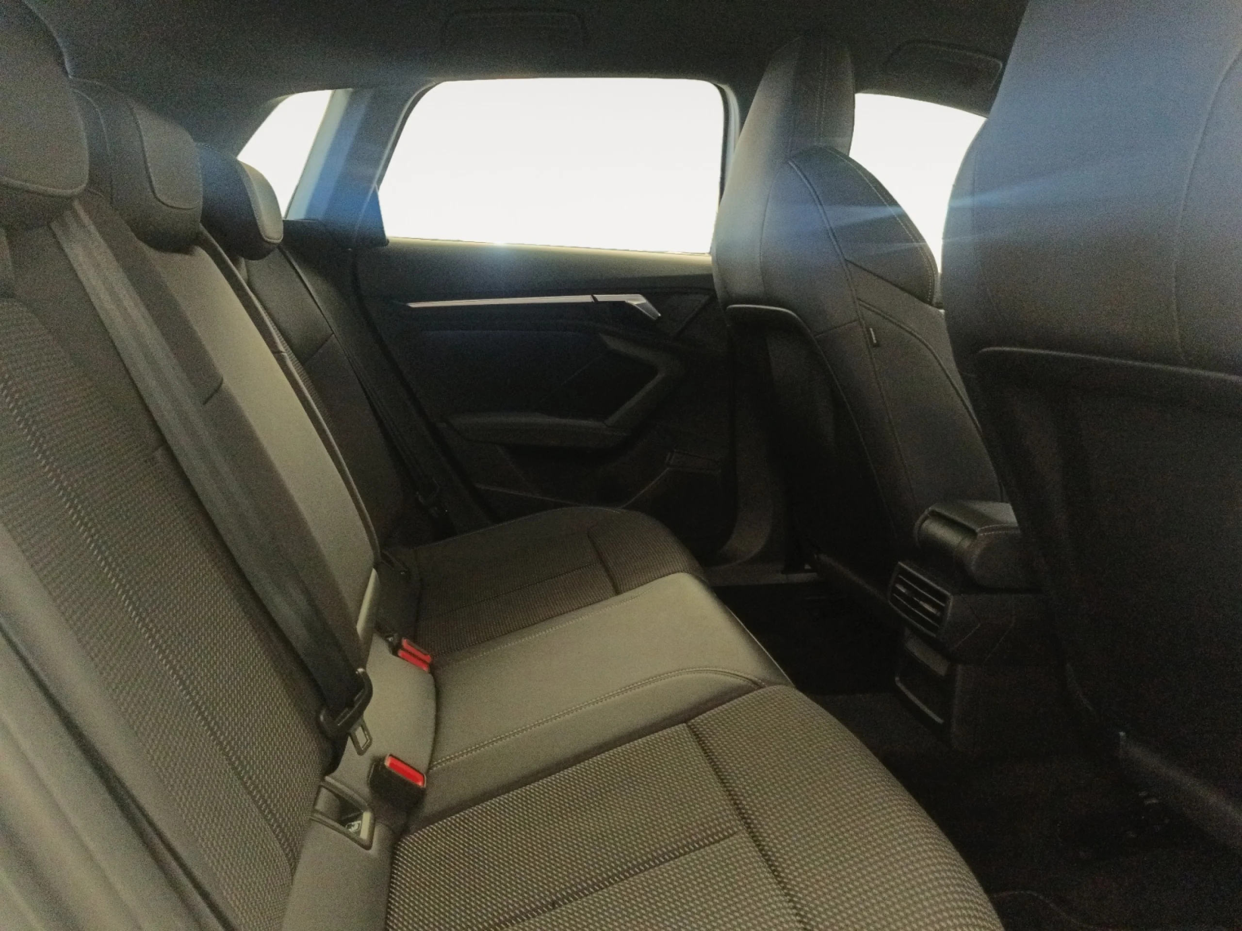 AUDI A3 SPORTBACK GENUINE ED 35 TDI 110KW S TRON - Foto 6