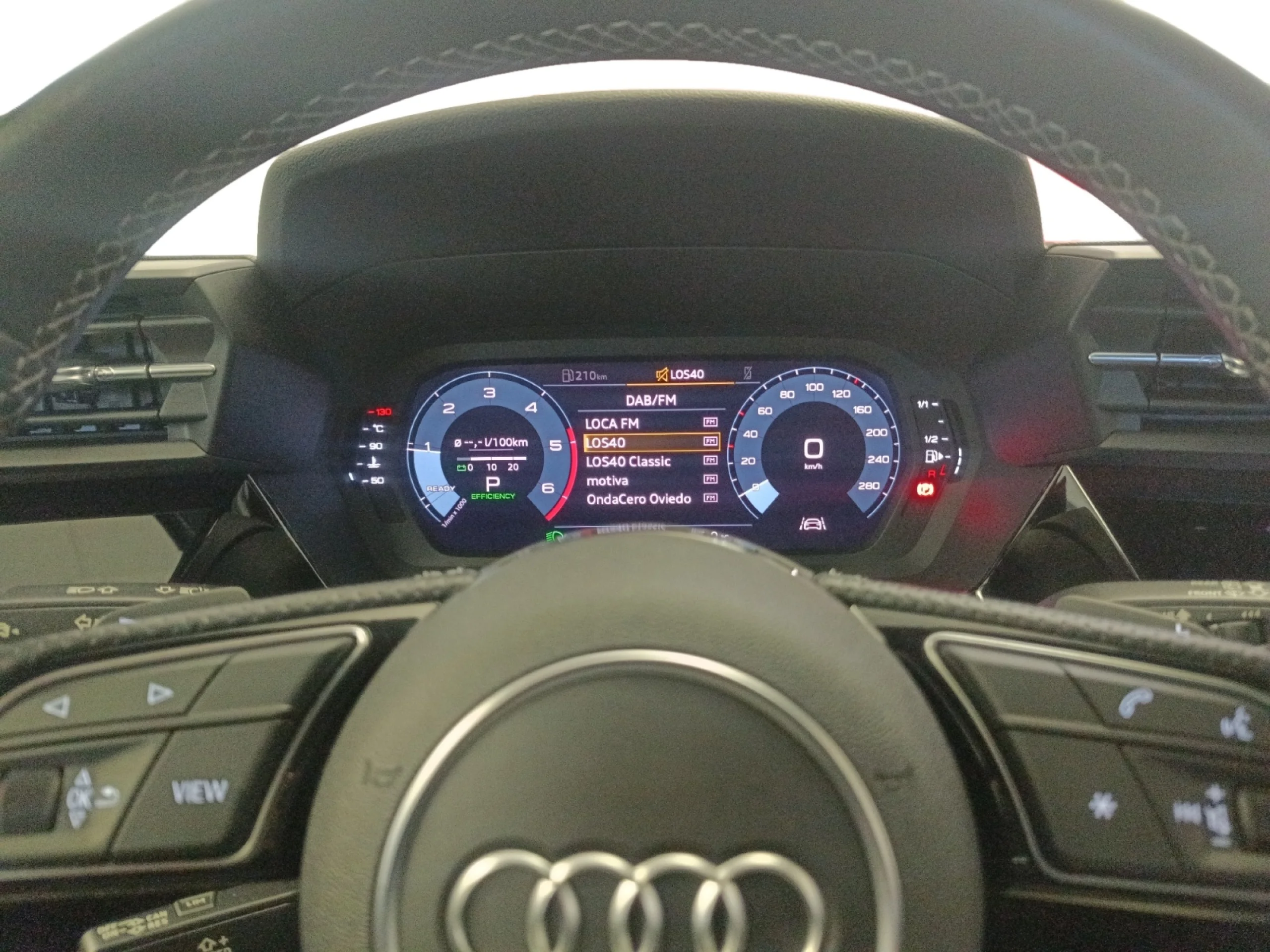 AUDI A3 SPORTBACK GENUINE ED 35 TDI 110KW S TRON - Foto 8