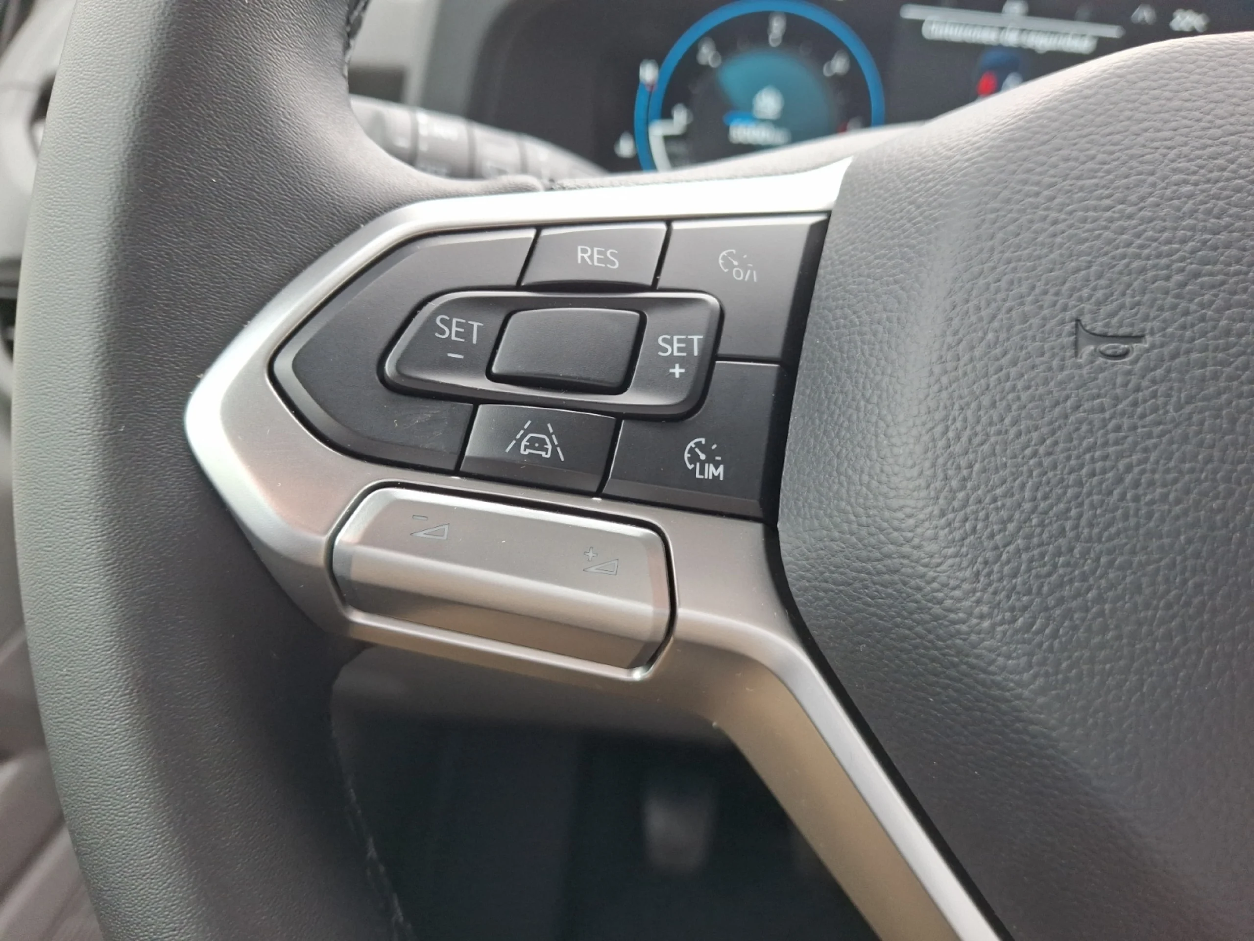 VW COMERCIALES CARAVELLE CARAVELLE   CARAVELLE  BATALLA CORTA  2.0 TDI 81 KW (110 CV) 6 VEL. - Foto 9