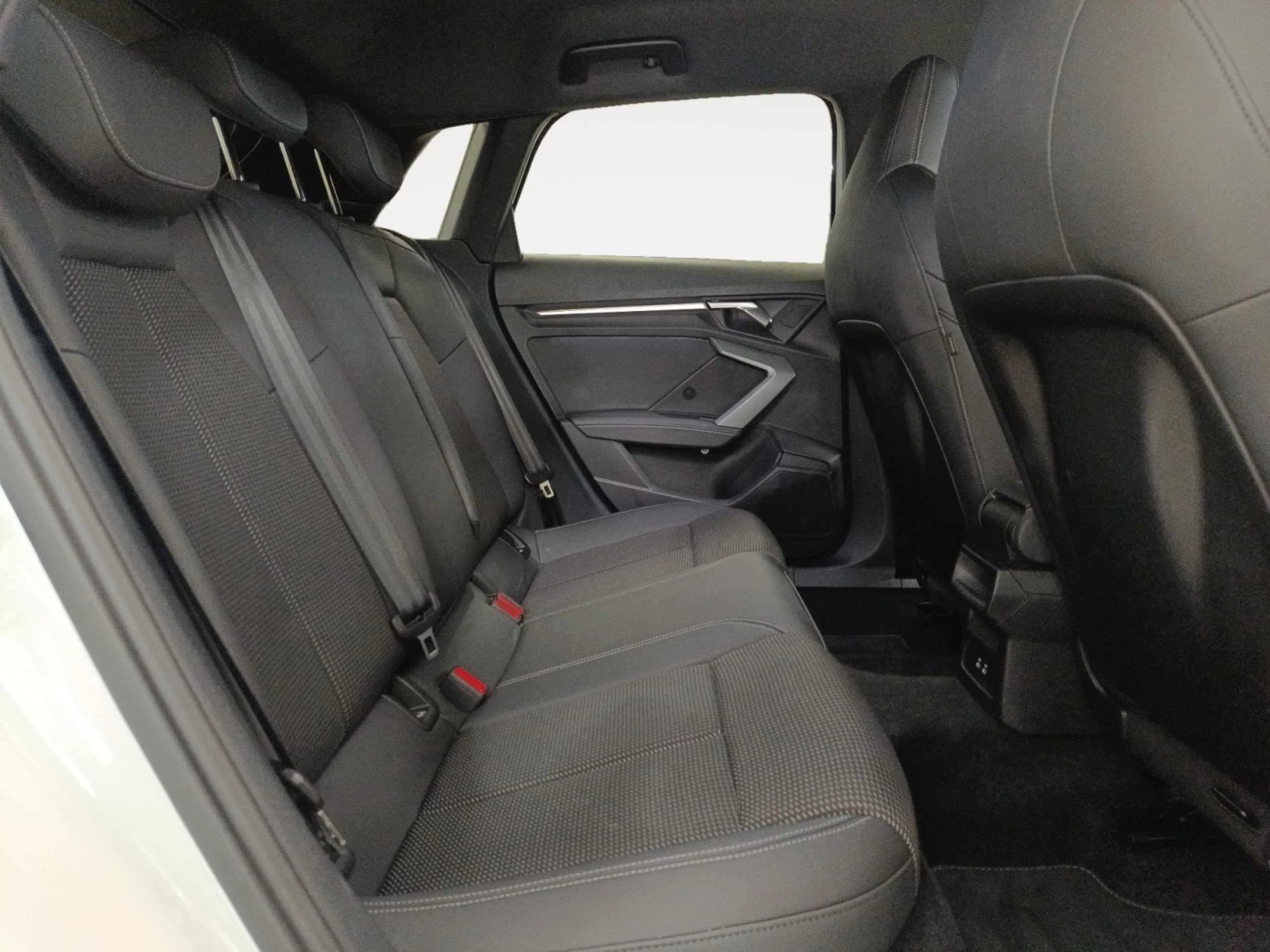 AUDI A3 SPORTBACK BLACK LINE 35 TDI 110KW S TRON - Foto 6