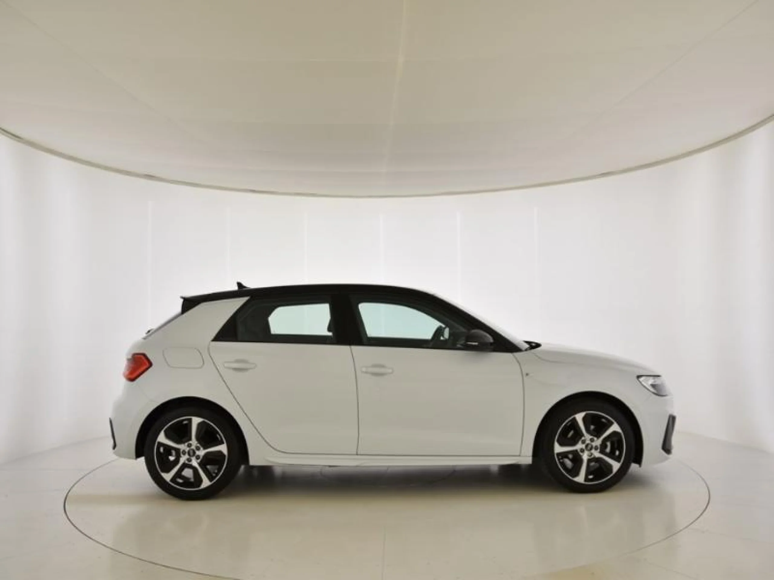 AUDI A1 SPORTBACK ADRENALIN 30 TFSI 81KW S TRON - Foto 3